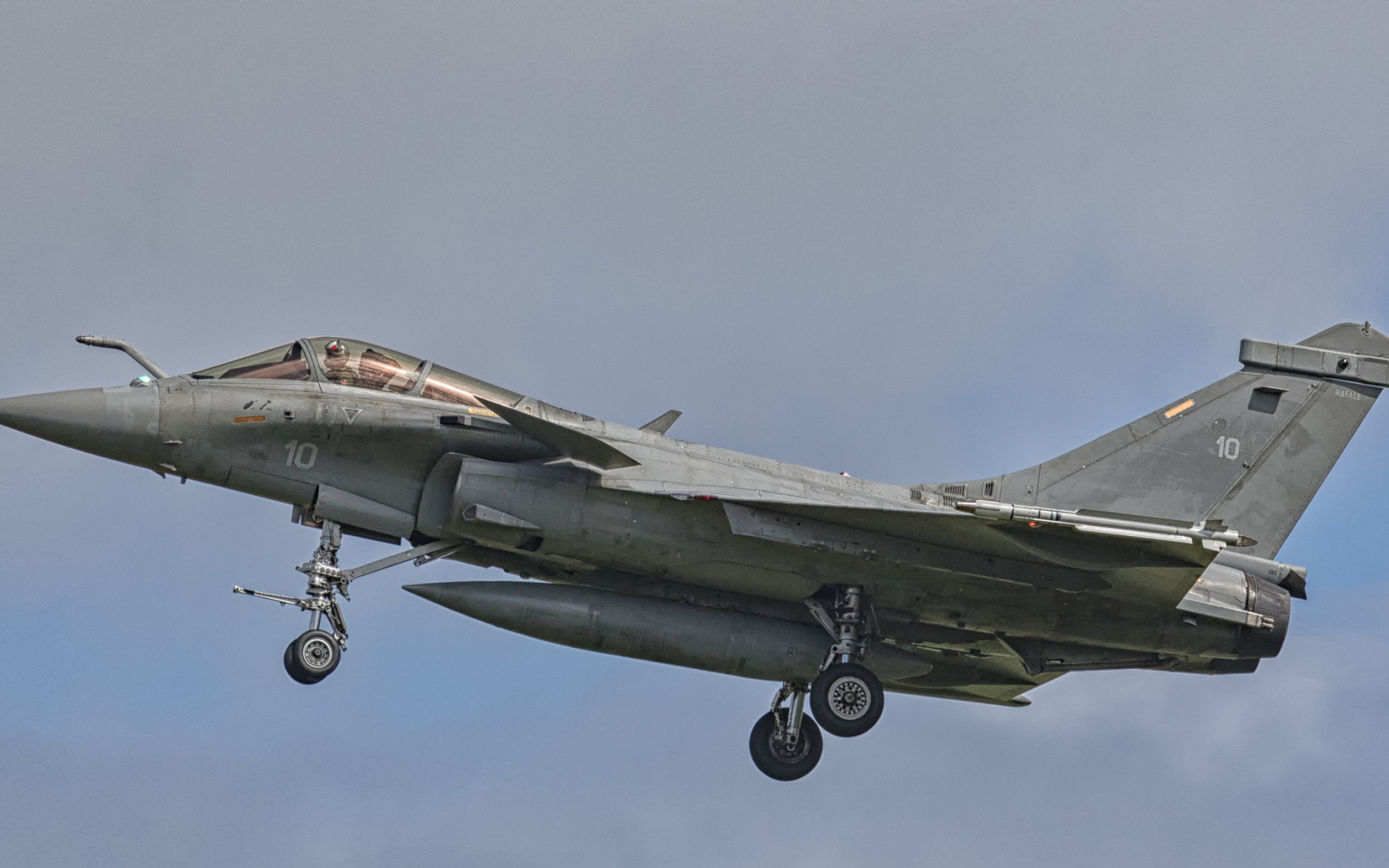 Истребитель French Navy Dassault Rafale M 10 в небе
