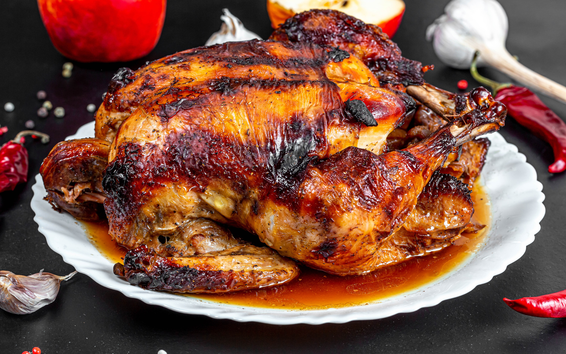 Запеченная сочная курица с румяной корочкой 