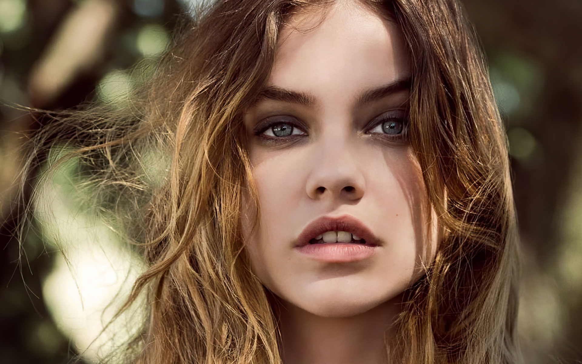 Beautiful face close-up, model Barbara Palvin