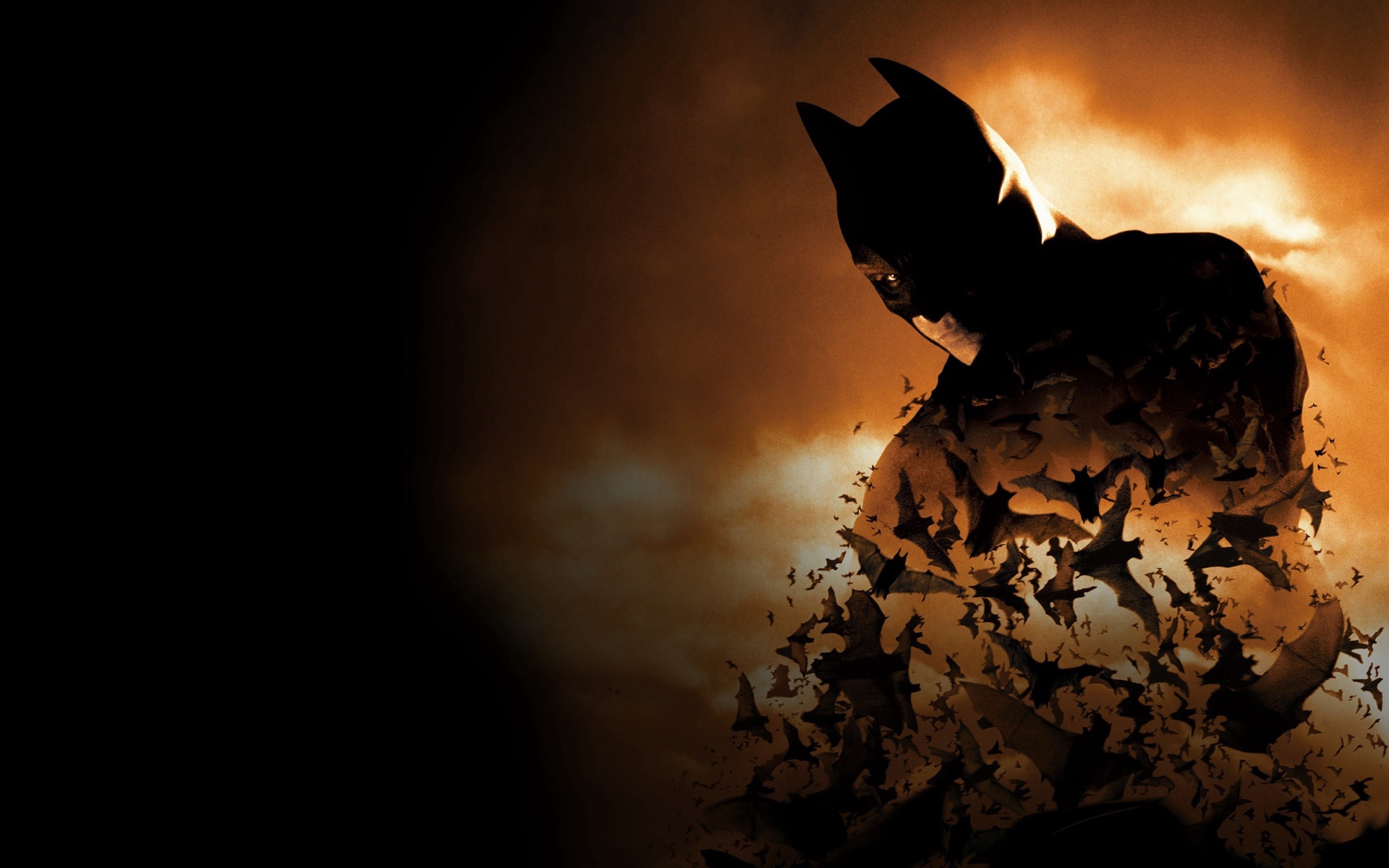 Персонаж фильма Бэтмен при свете луны