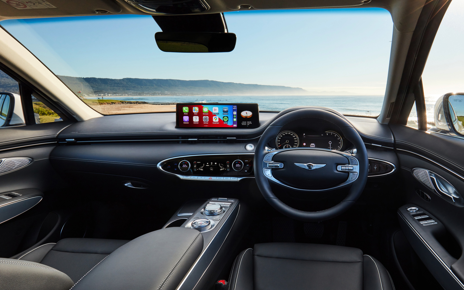 Черный салон автомобиля Genesis GV70 2.5T 2021 года