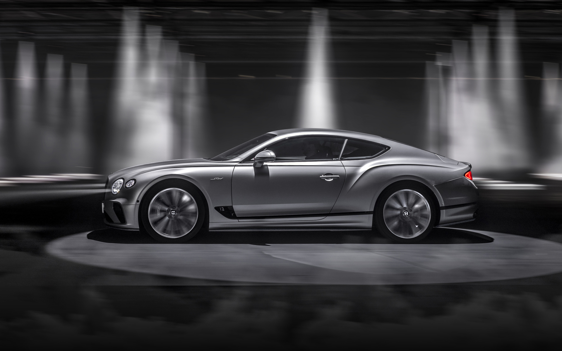 Автомобиль Bentley Continental GT Speed 2021 года вид сбоку
