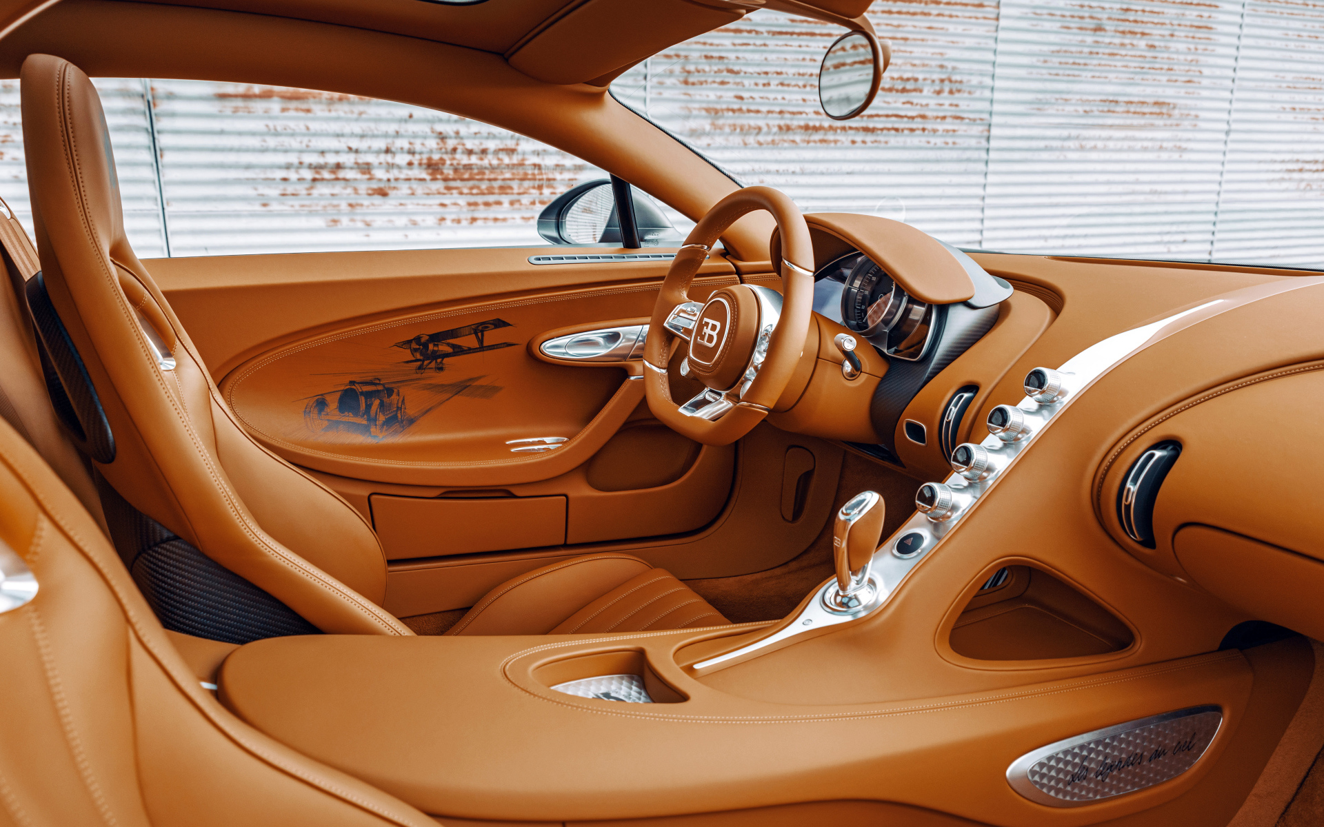 Коричневый кожаный салон автомобиля Bugatti Chiron