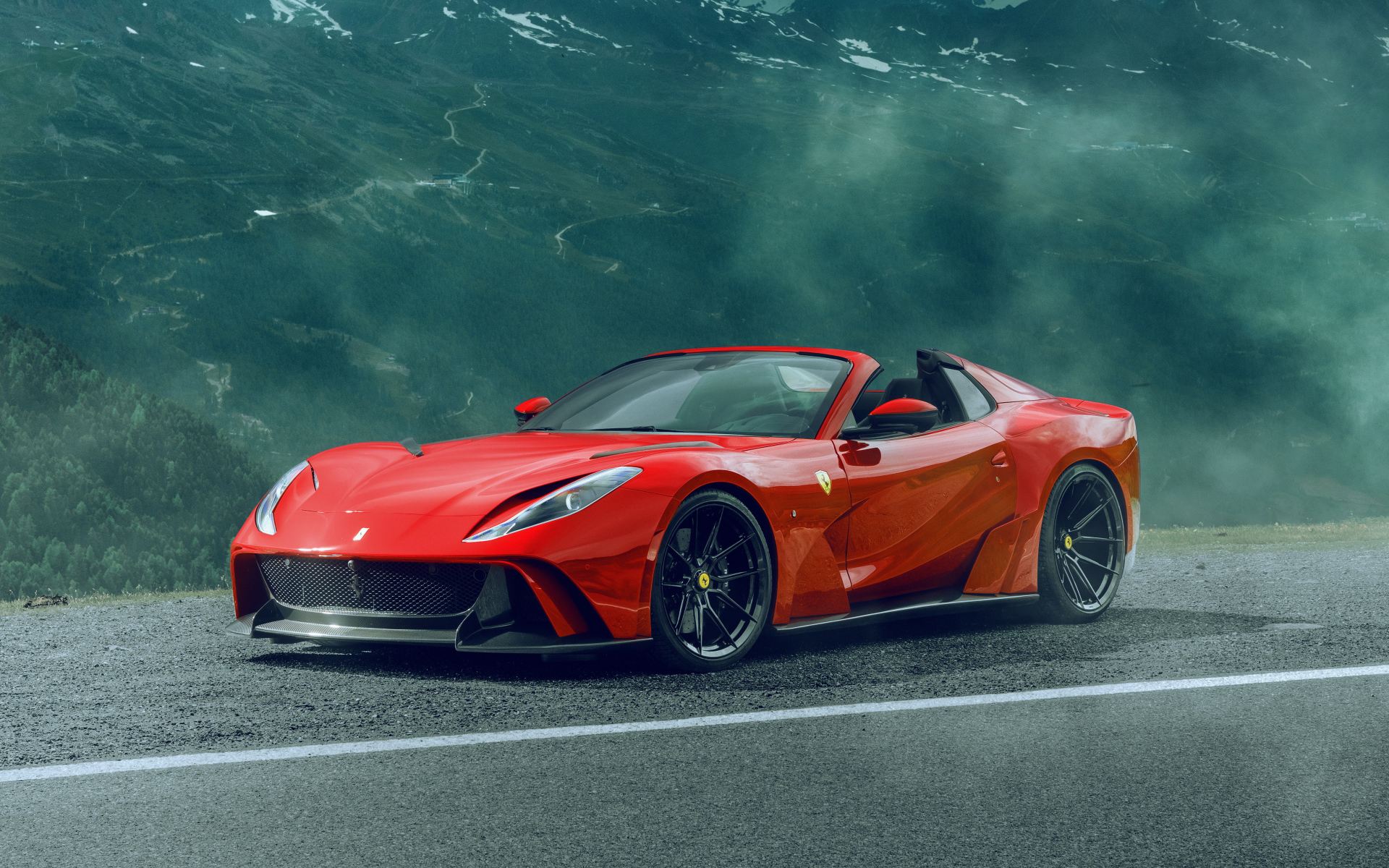 Красный Novitec Ferrari 812 GTS N-Largo 2021 года на дороге