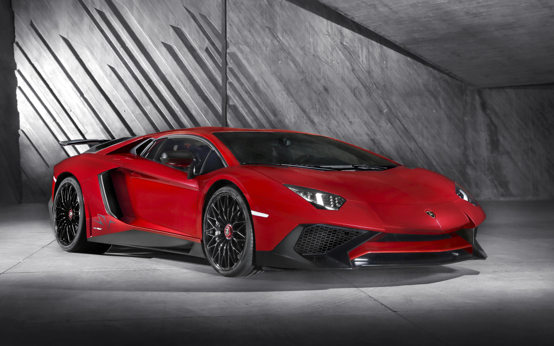 Спортивный автомобиль Lamborghini Aventador Superveloce