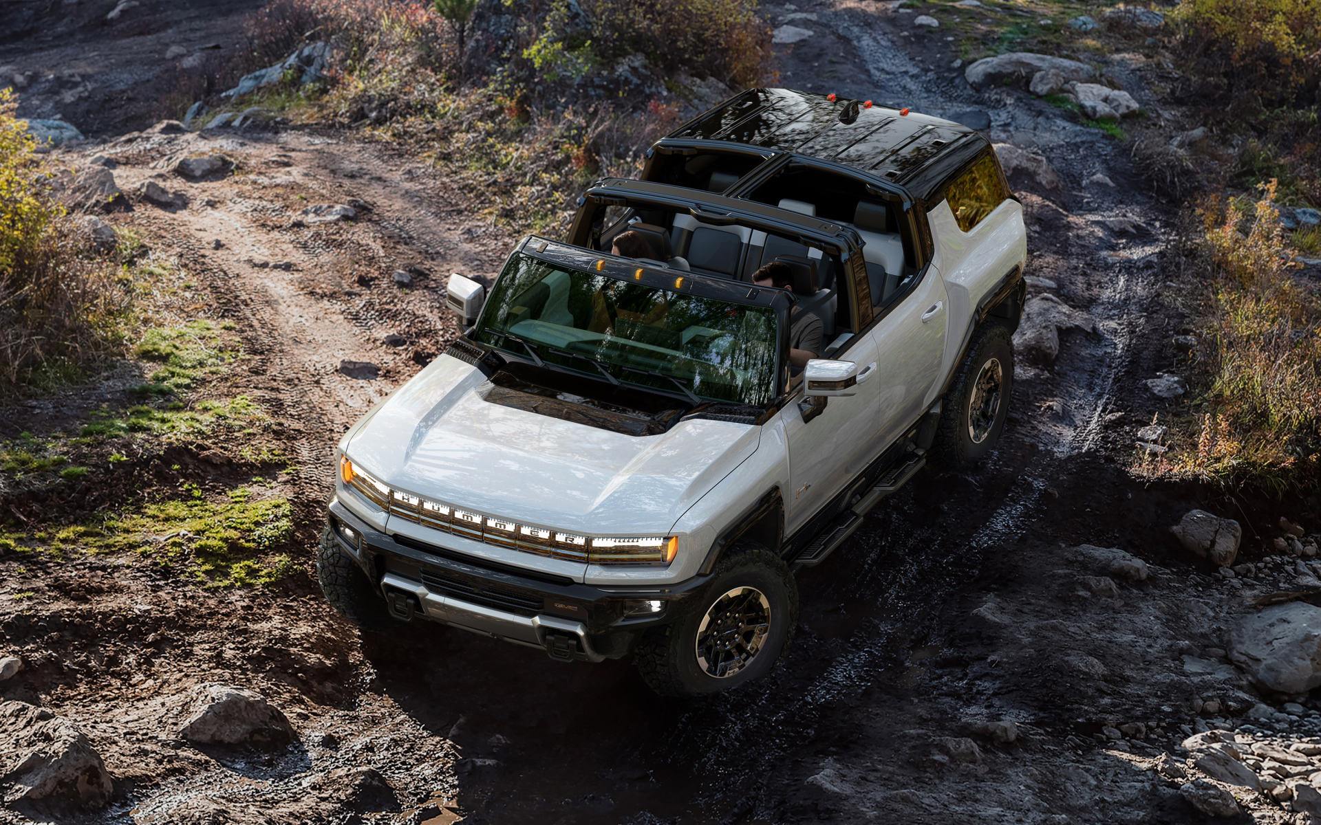 Автомобиль GMC Hummer EV, 2024 года вид сверху