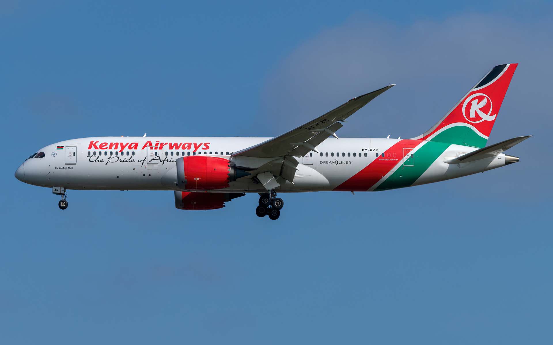 Пассажирский Boeing 787-8 авиакомпании  Kenya Airways в небе