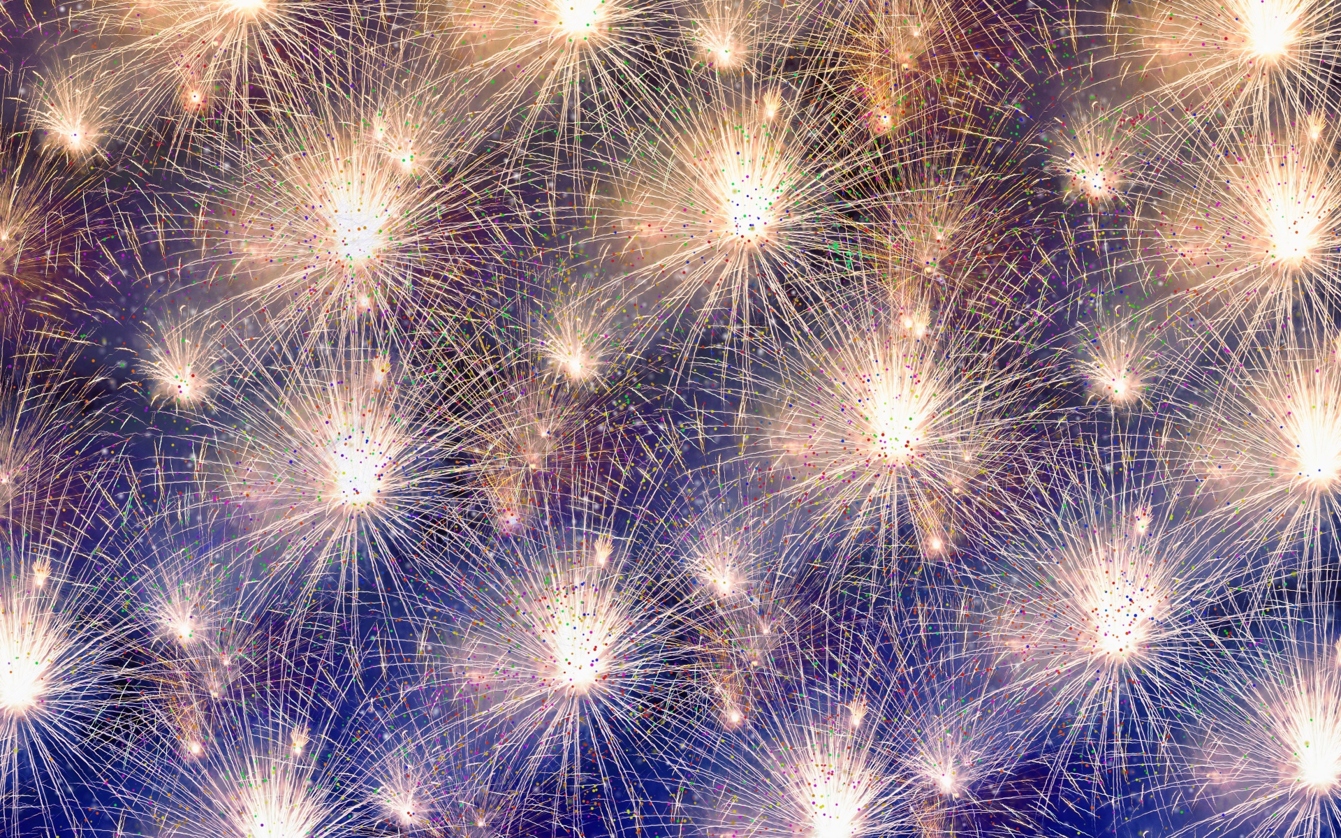 Яркий праздничный салют в небе 