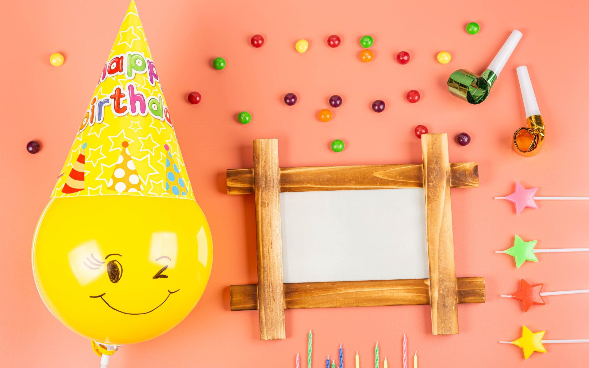 Рамка, конфеты и воздушный шар,шаблон открытки на день рождения 