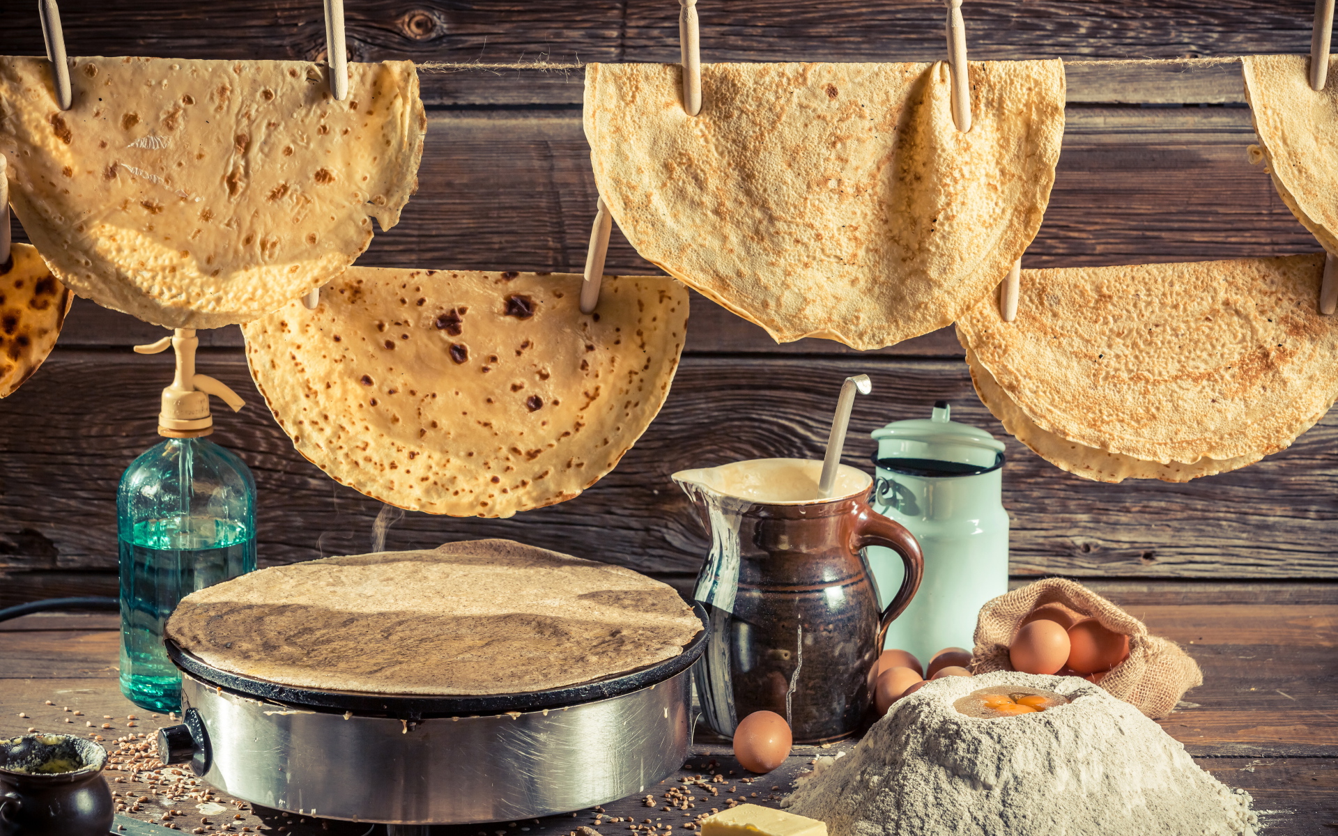 Заготовка блинов на Масленицу