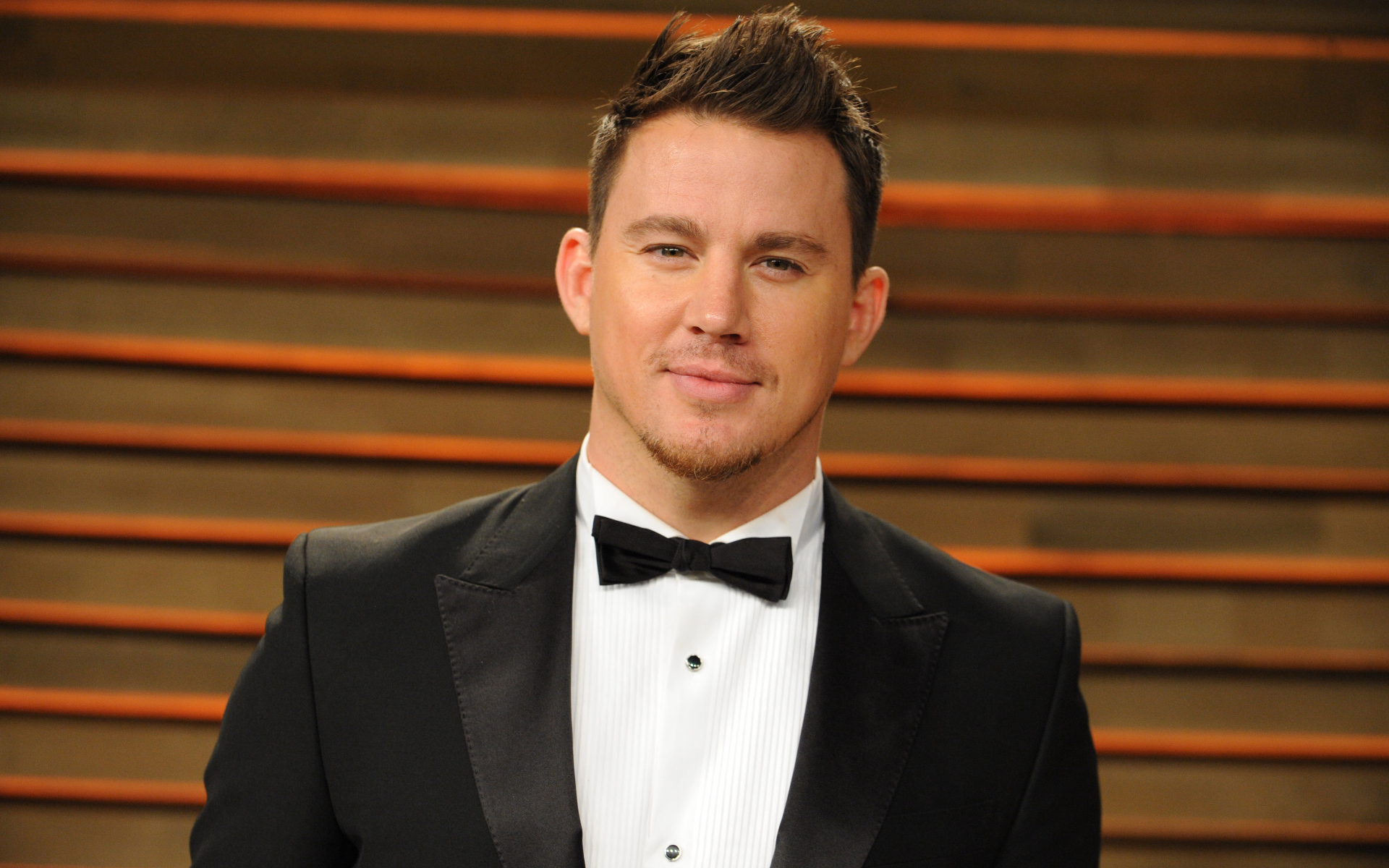 Американский актер Ченнинг Татум у стены