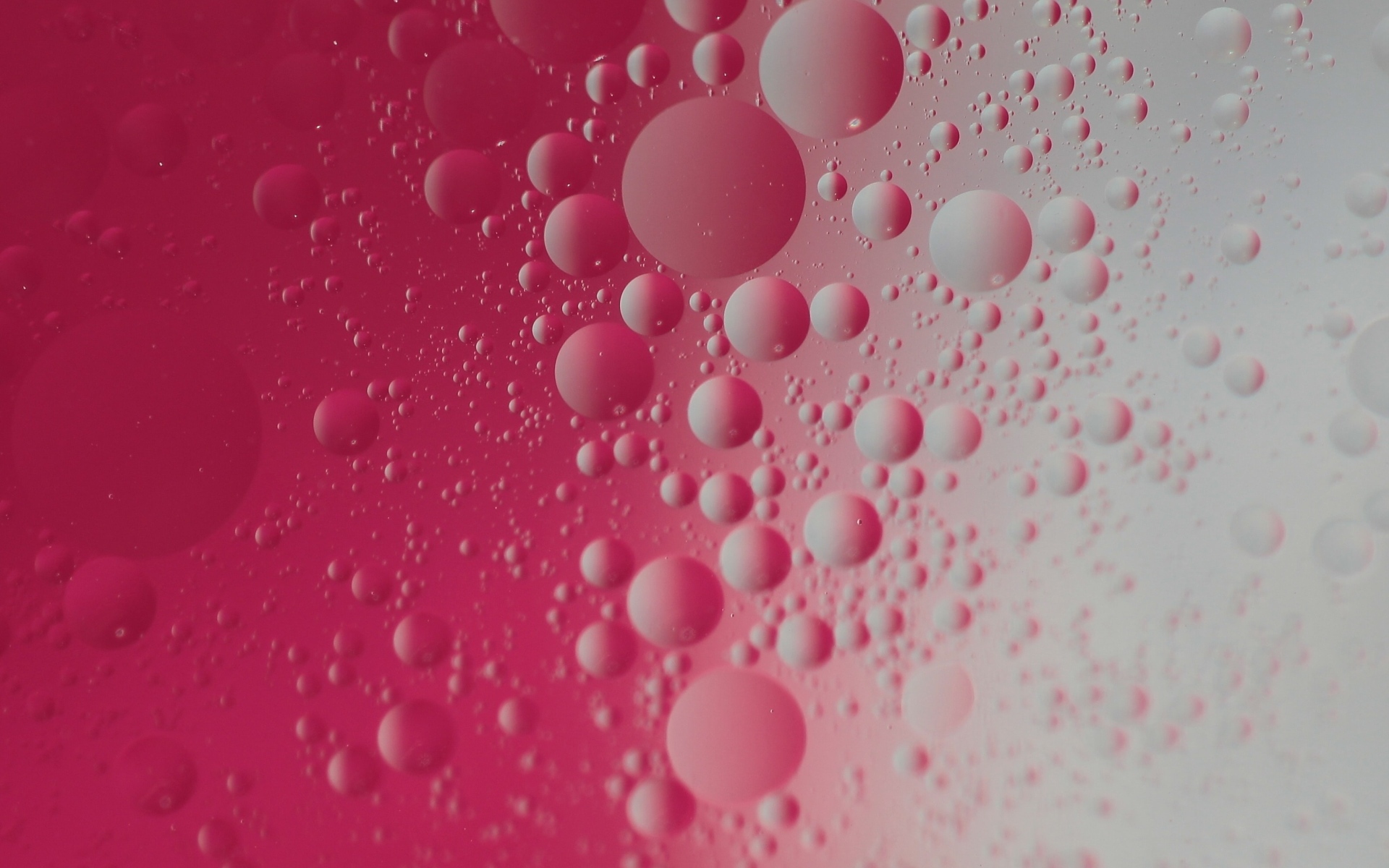 Пузыри на серо-розовом фоне