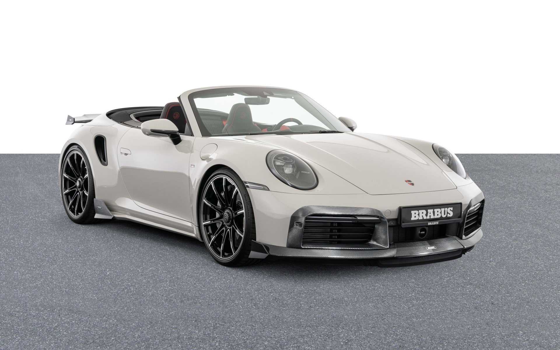 Серебристый Brabus 820 Cabriolet