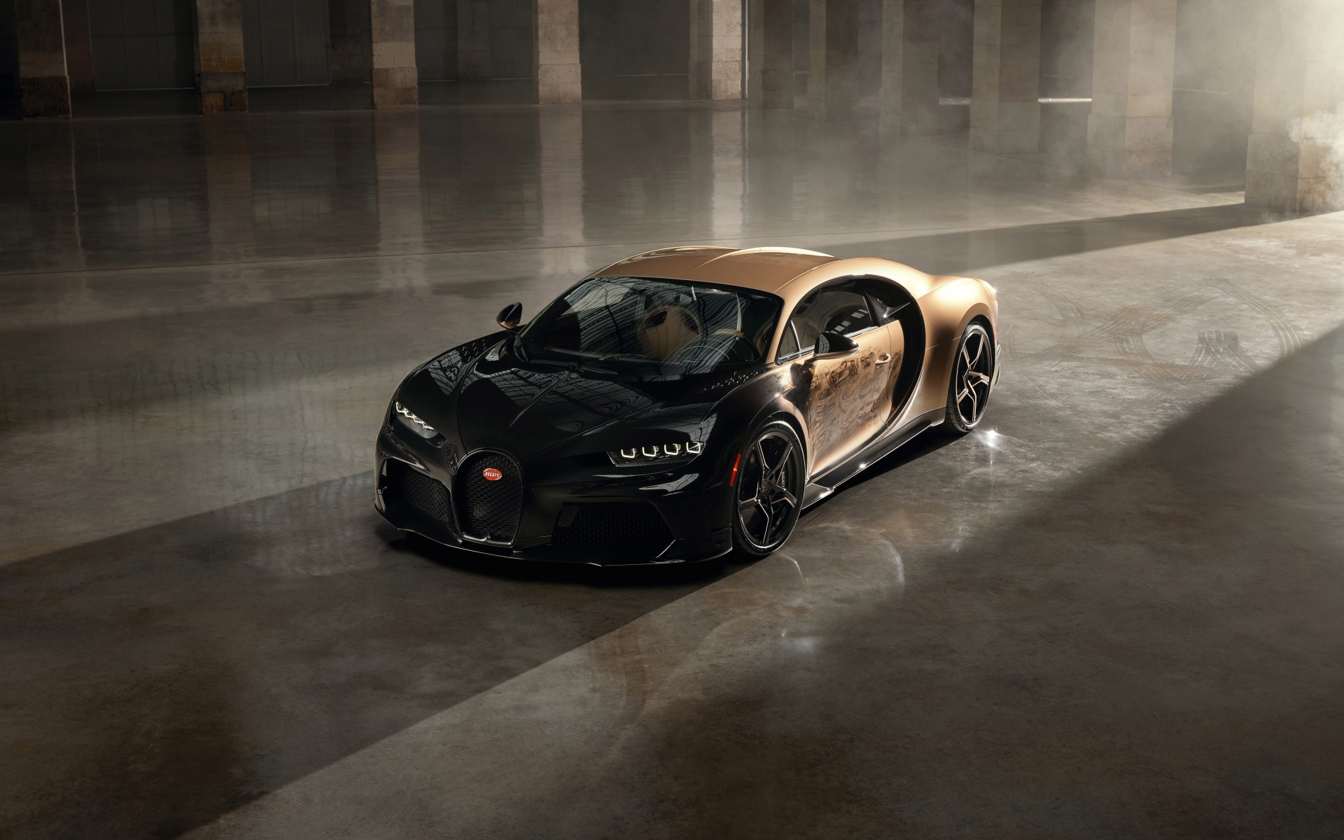 Дорогой быстрый автомобиль Bugatti Chiron