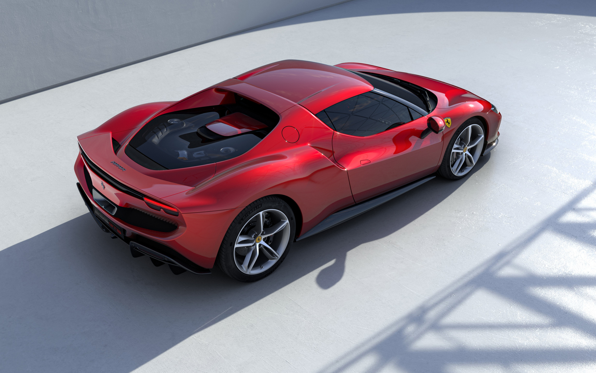 Автомобиль Ferrari 296 GTB 2022 года вид сверху