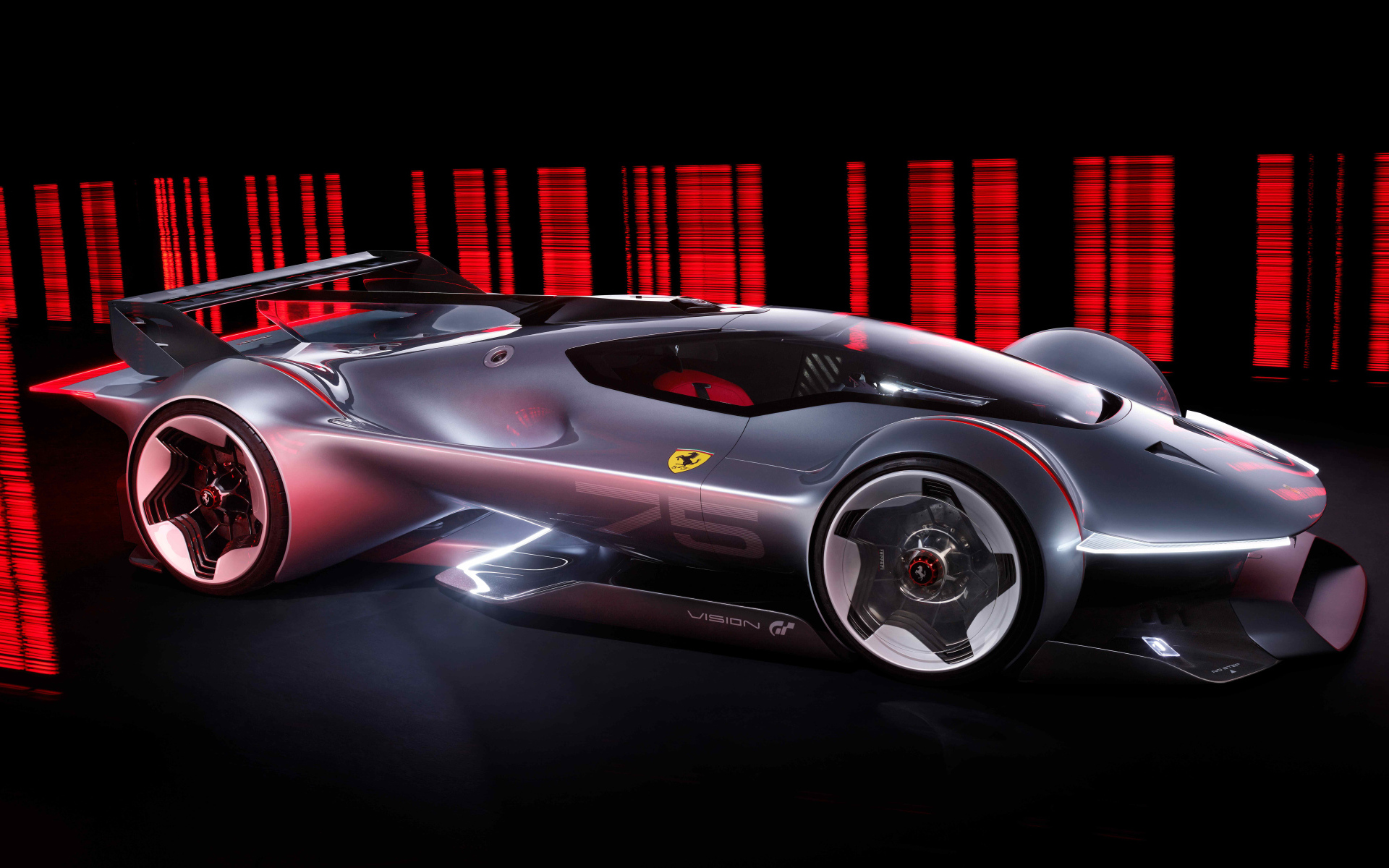 Серебристый спортивный автомобиль Ferrari Vision Gran Turismo