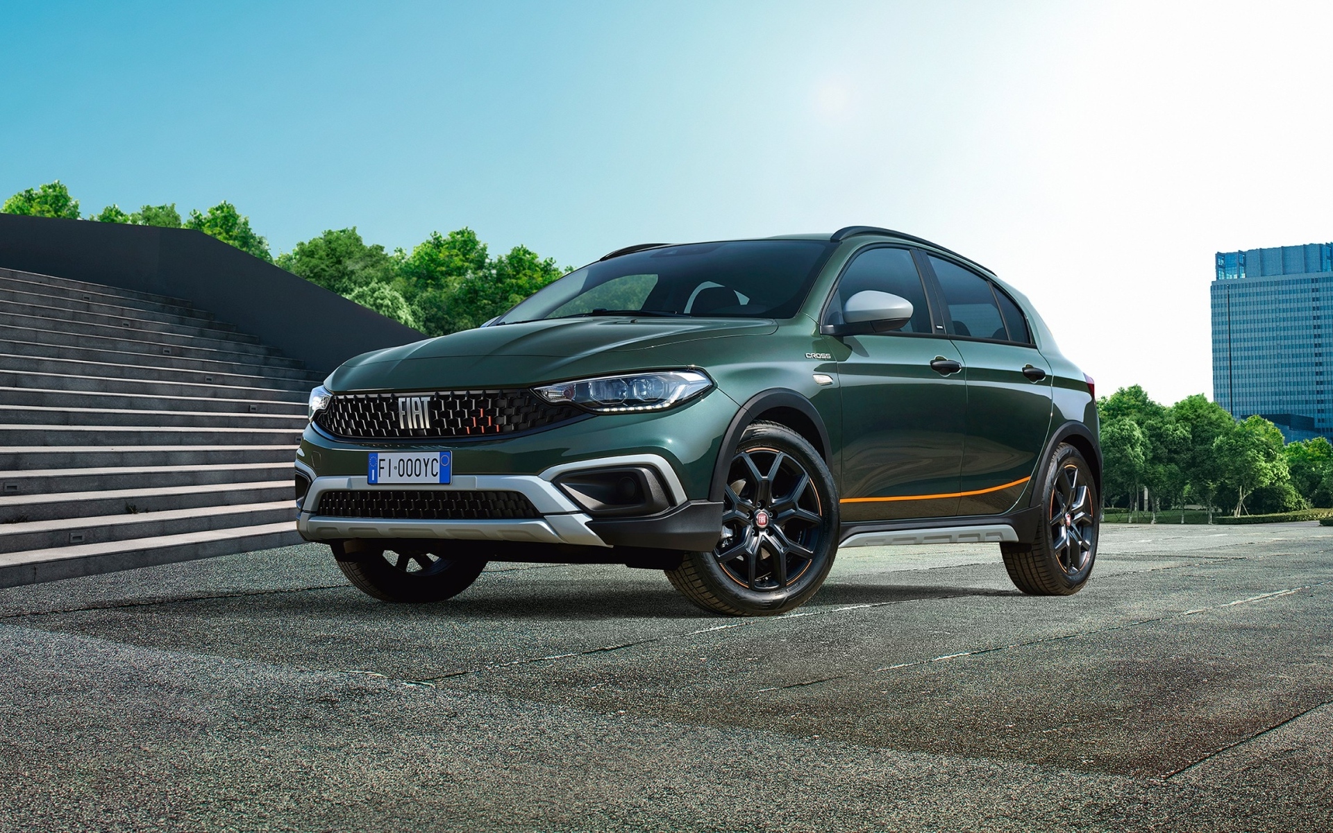 Автомобиль Fiat Tipo Cross Garmin Hybrid