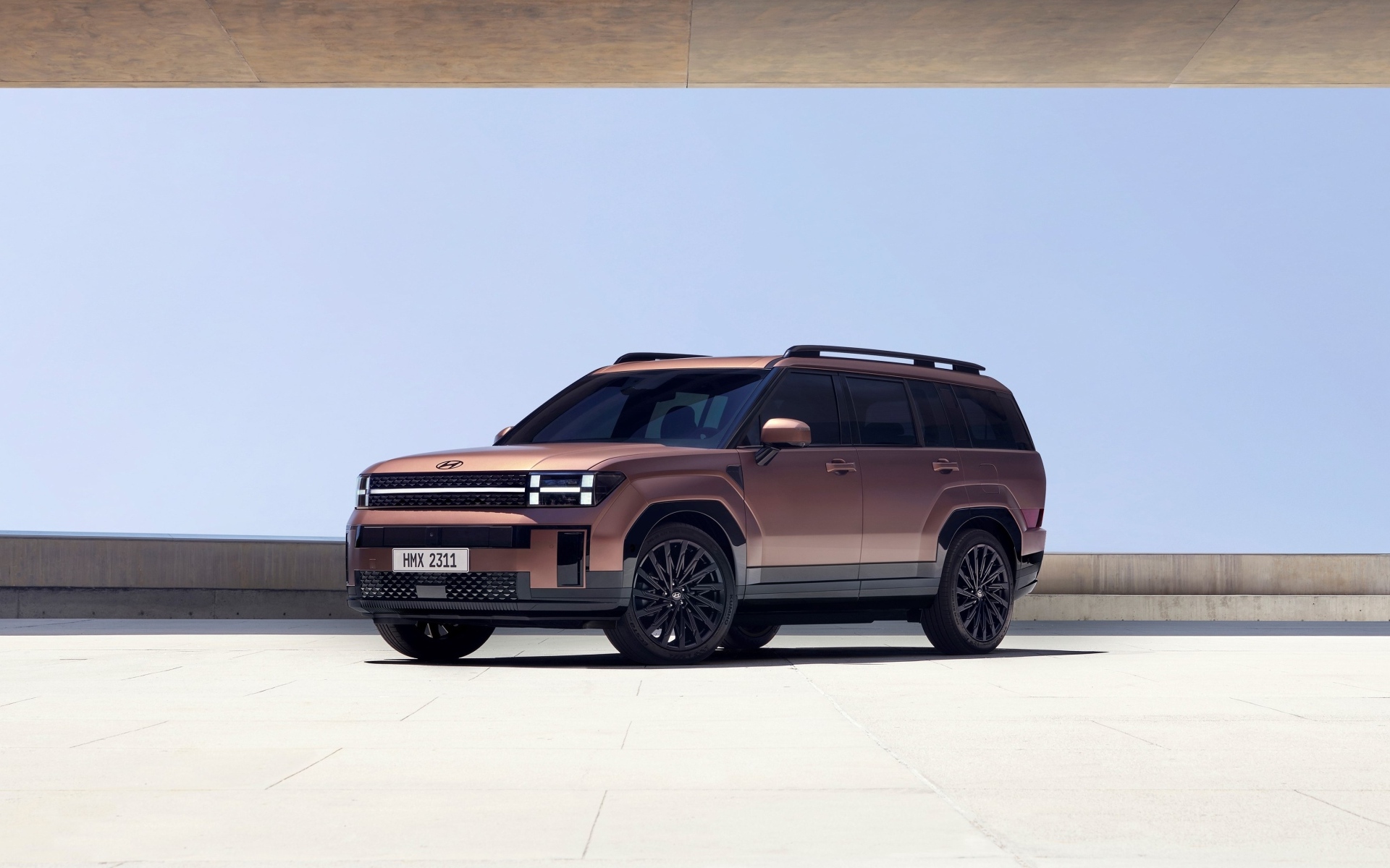 Автомобиль Hyundai Santa Fe 2024 года