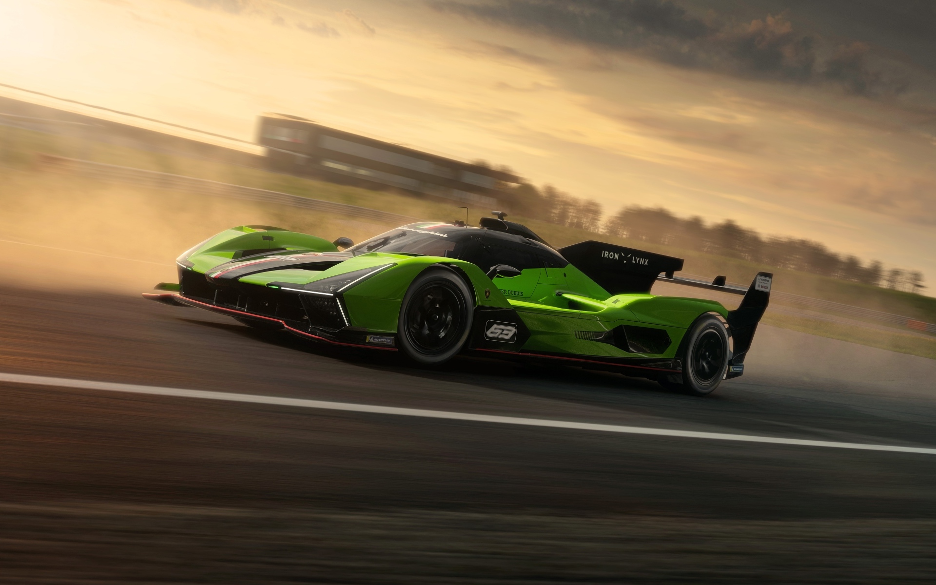 Автомобиль Lamborghini SC63 2023 года на гоночной трассе