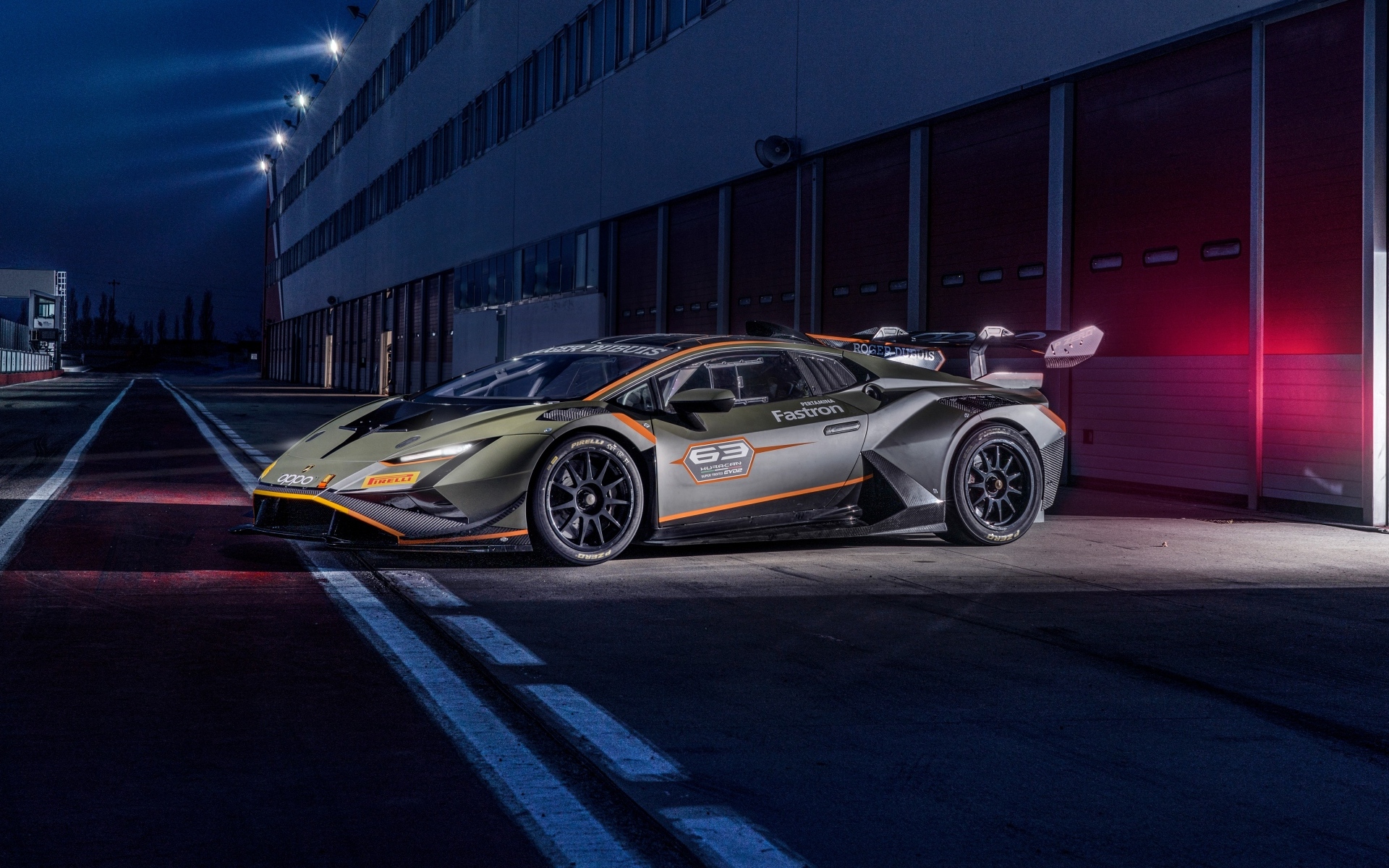 Быстрый автомобиль Lamborghini Huracán Super Trofeo EVO2