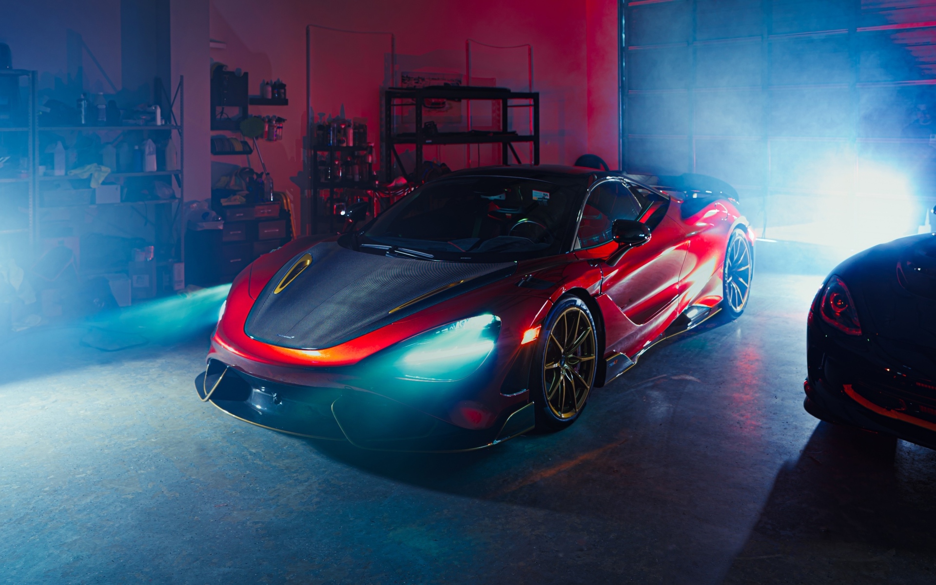 Быстрый автомобиль McLaren 765LT Spider