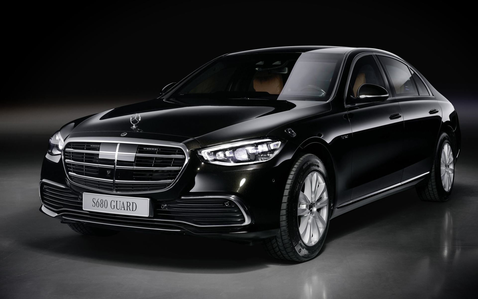 Черный Mercedes-Benz S 680 Guard 4MATIC 2023 