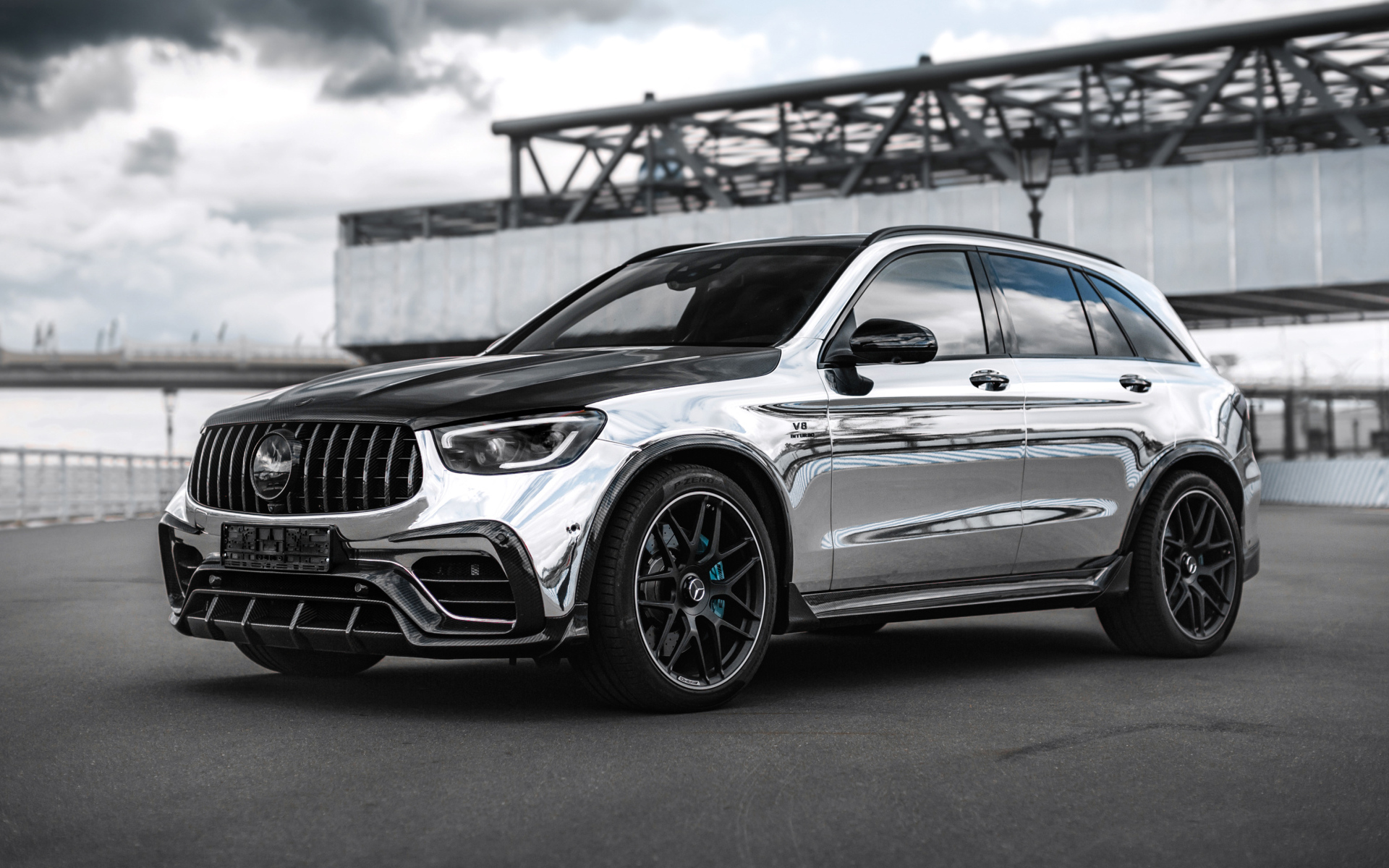 Серебристый  Mercedes-AMG GLC-Klasse Inferno 2022 