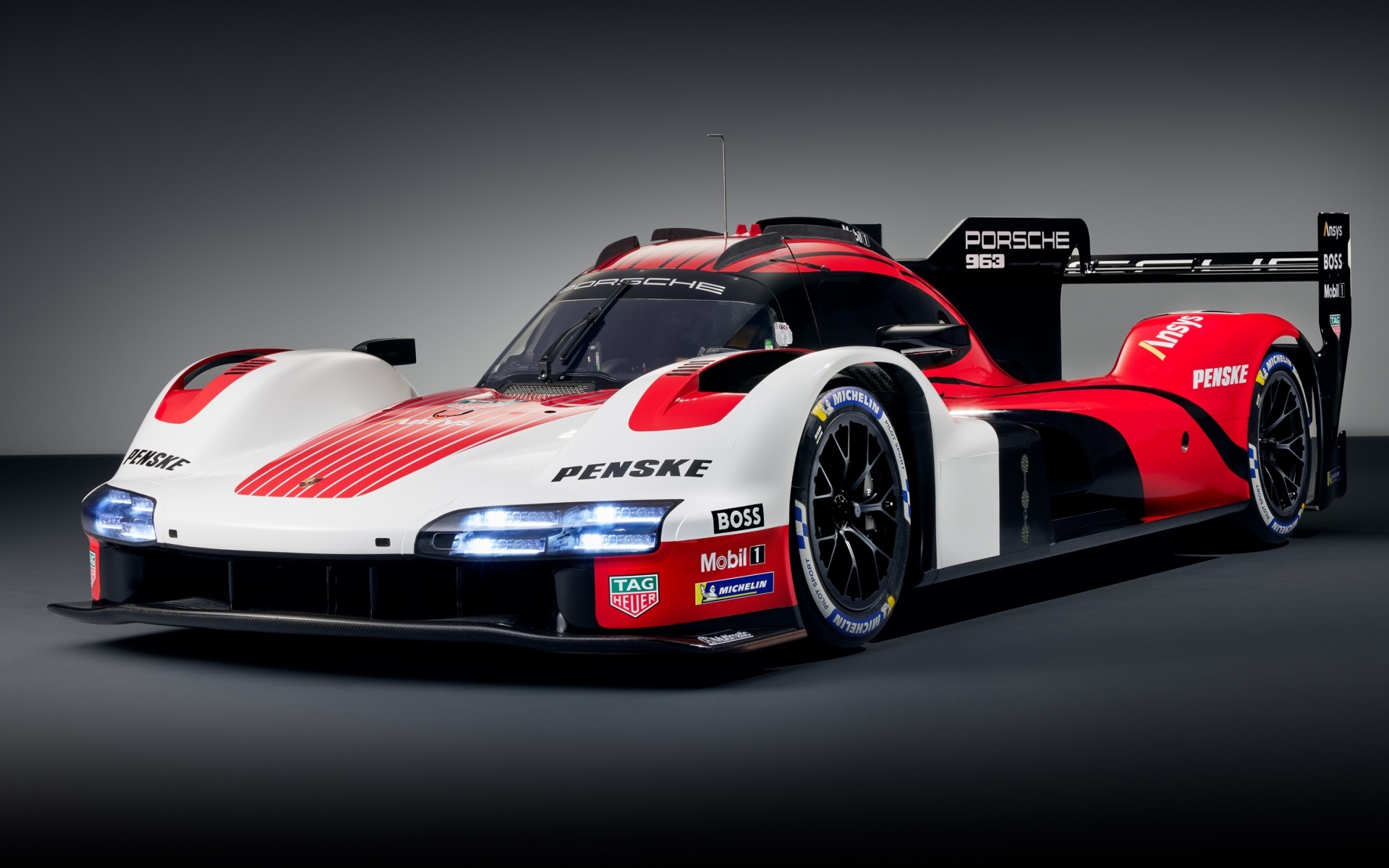 Гоночный автомобиль Porsche 963 Prototype