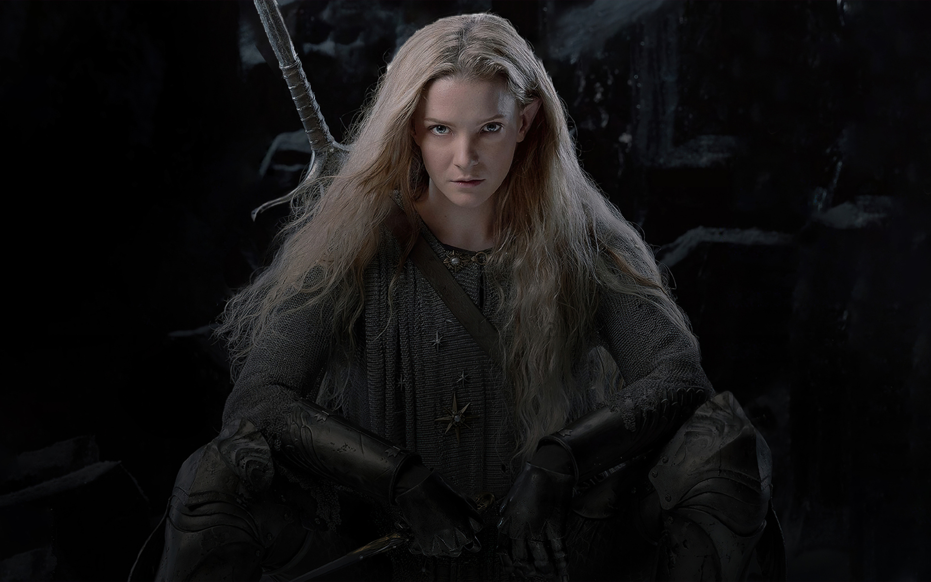 Девушка воин с длинными волосами