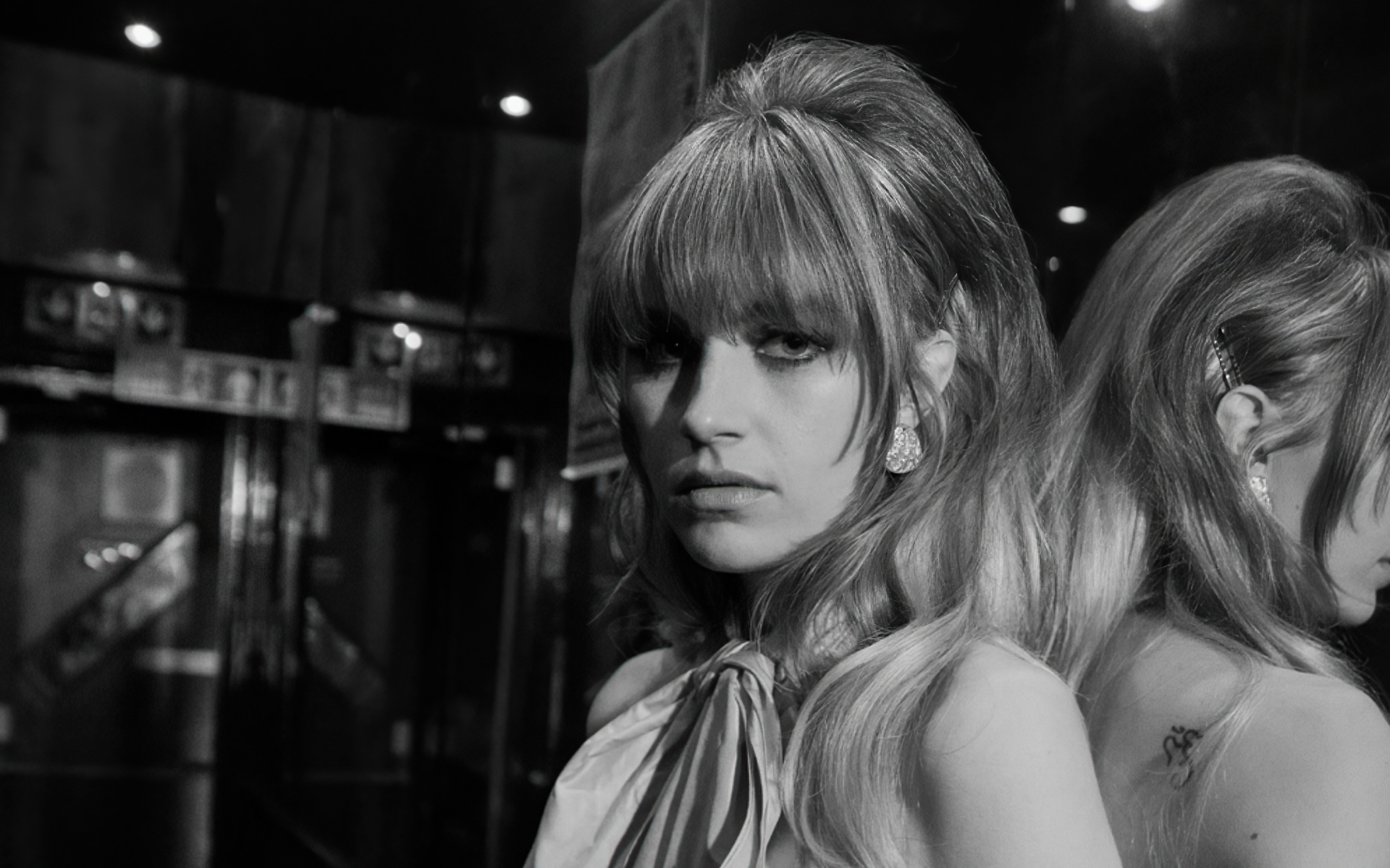 Актриса Нелл Тайгер Фри черно -белое фото