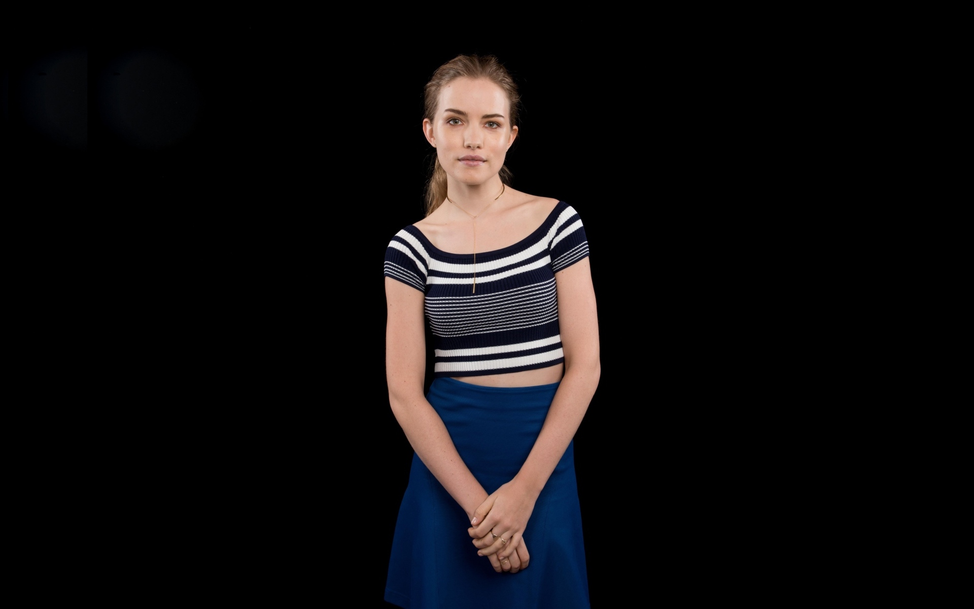 Актриса Уилла Фицджералд на черном фоне