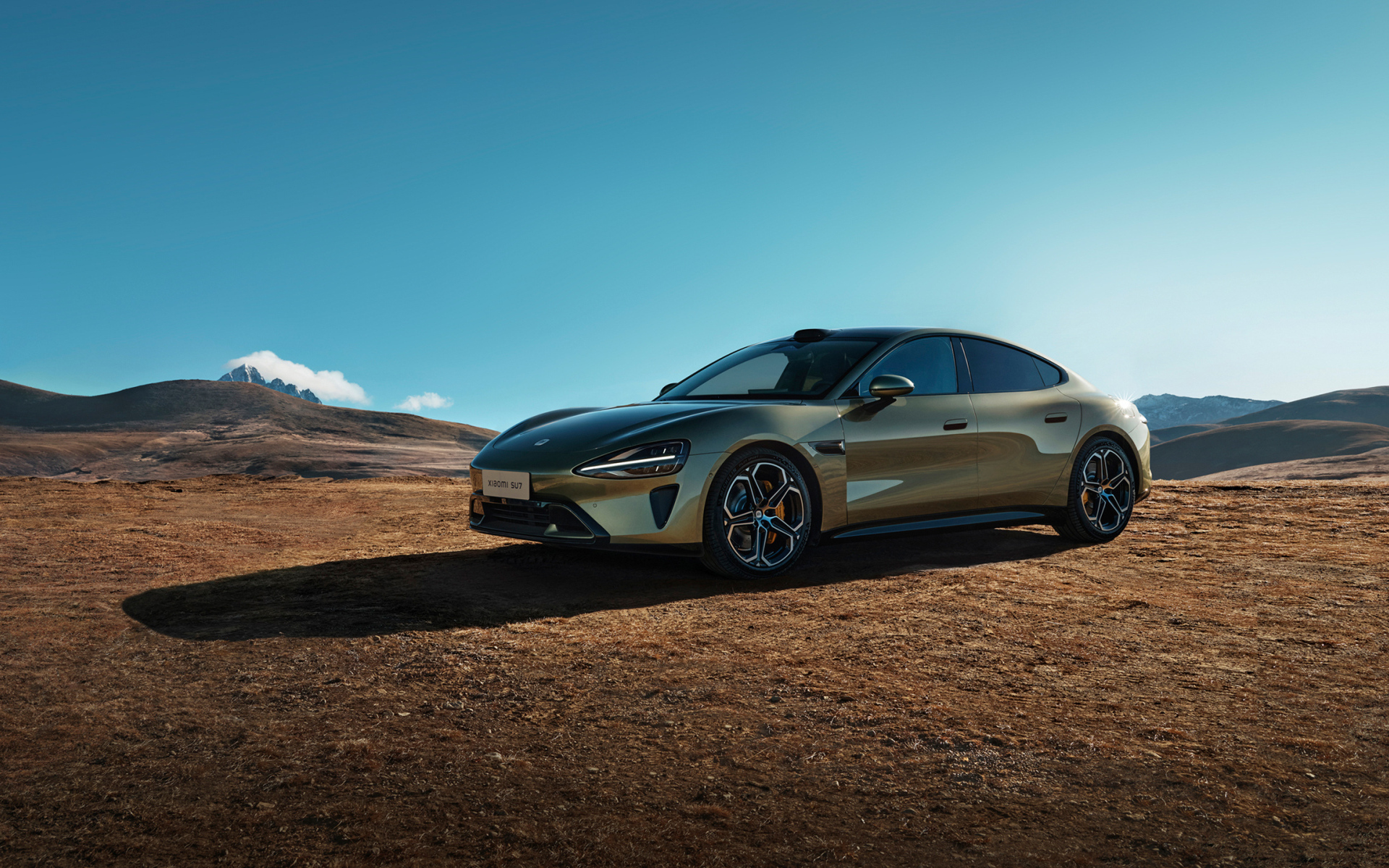Новый автомобиль Xiaomi SU7 2024  года
