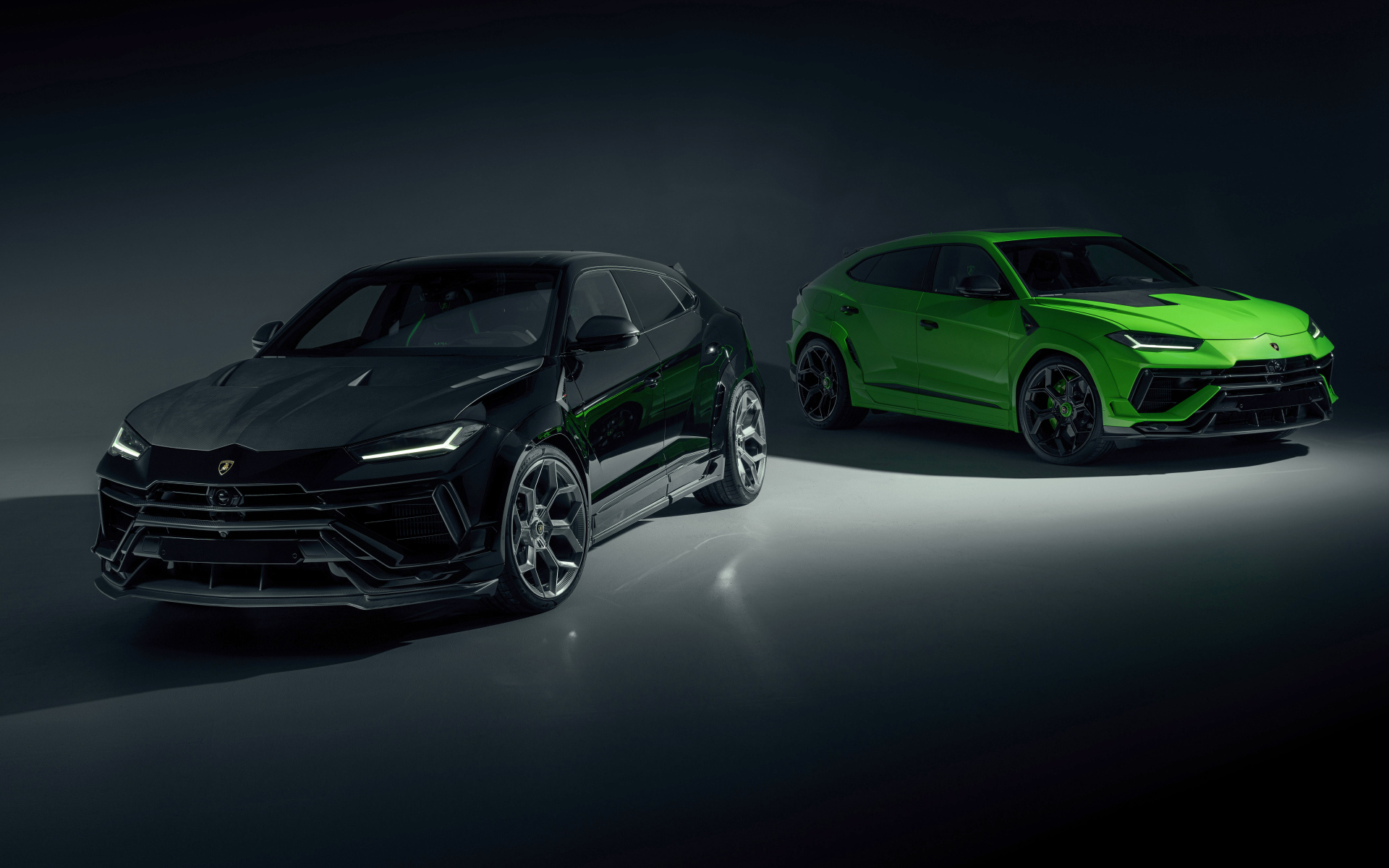 Черный и зеленый автомобиль Lamborghini Urus