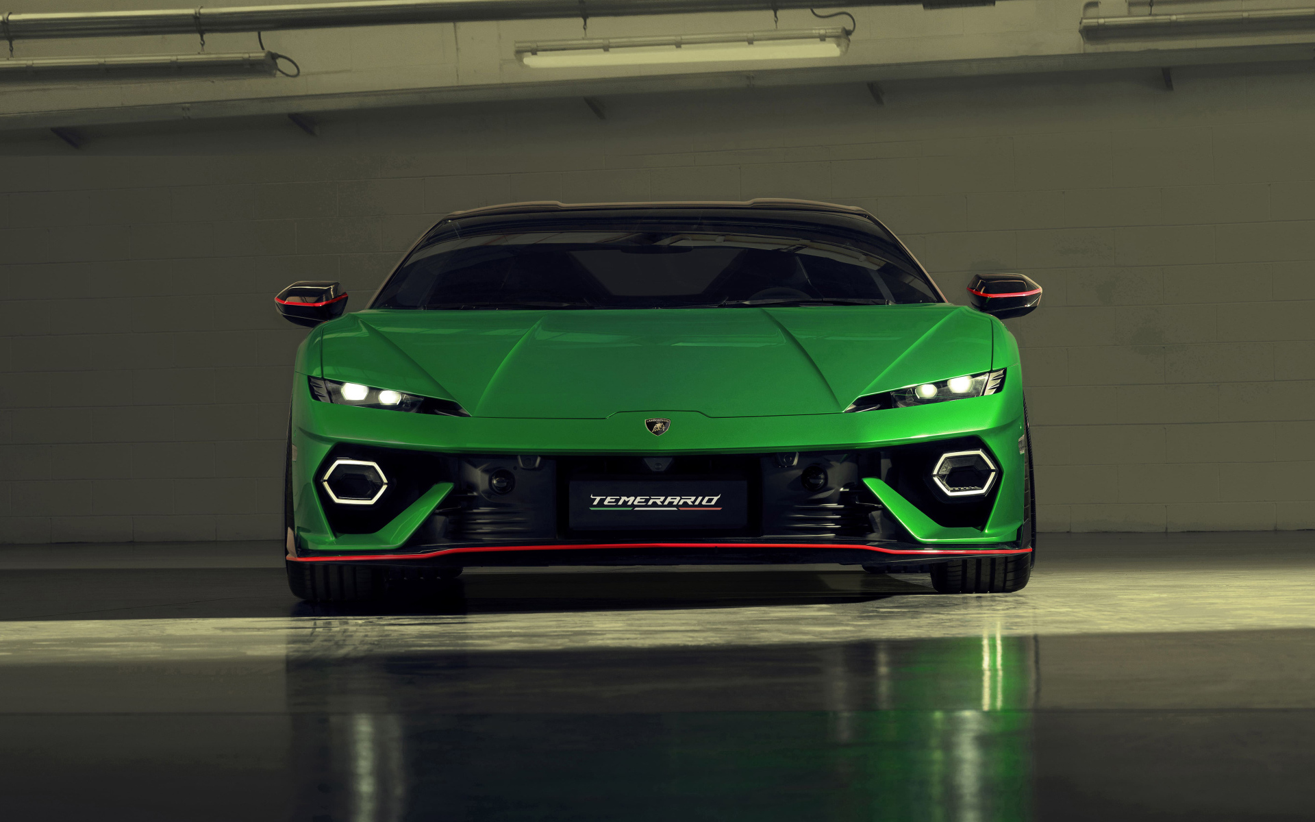 Вид спереди на зеленый спорткар Lamborghini Temerario Alleggerita