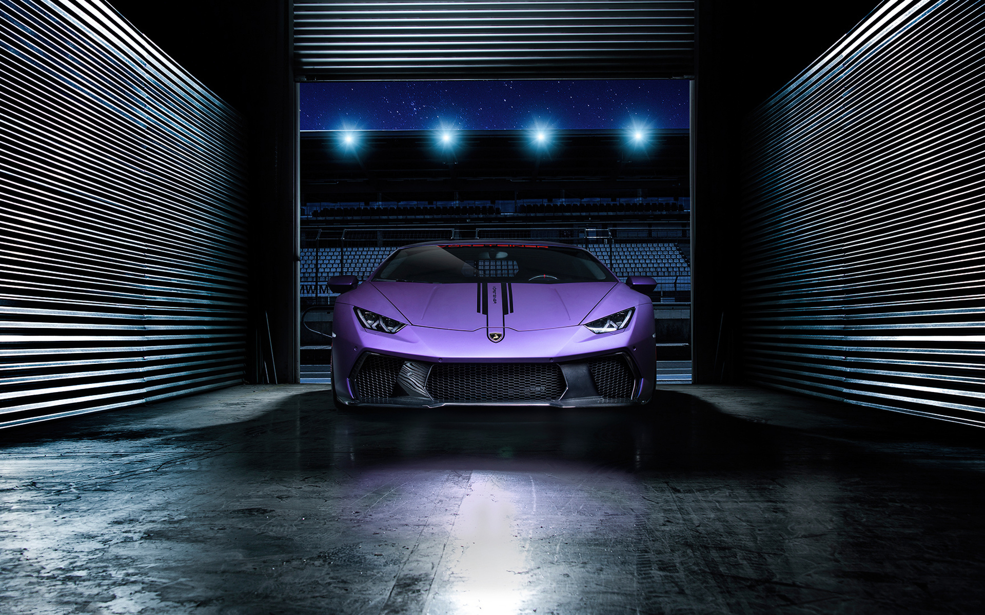 Автомобиль Vorsteiner Lamborghini Huracán Novara в здании