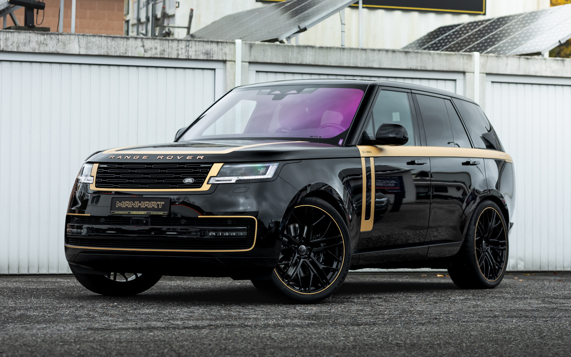 Черный внедорожник  Range Rover Sport P530