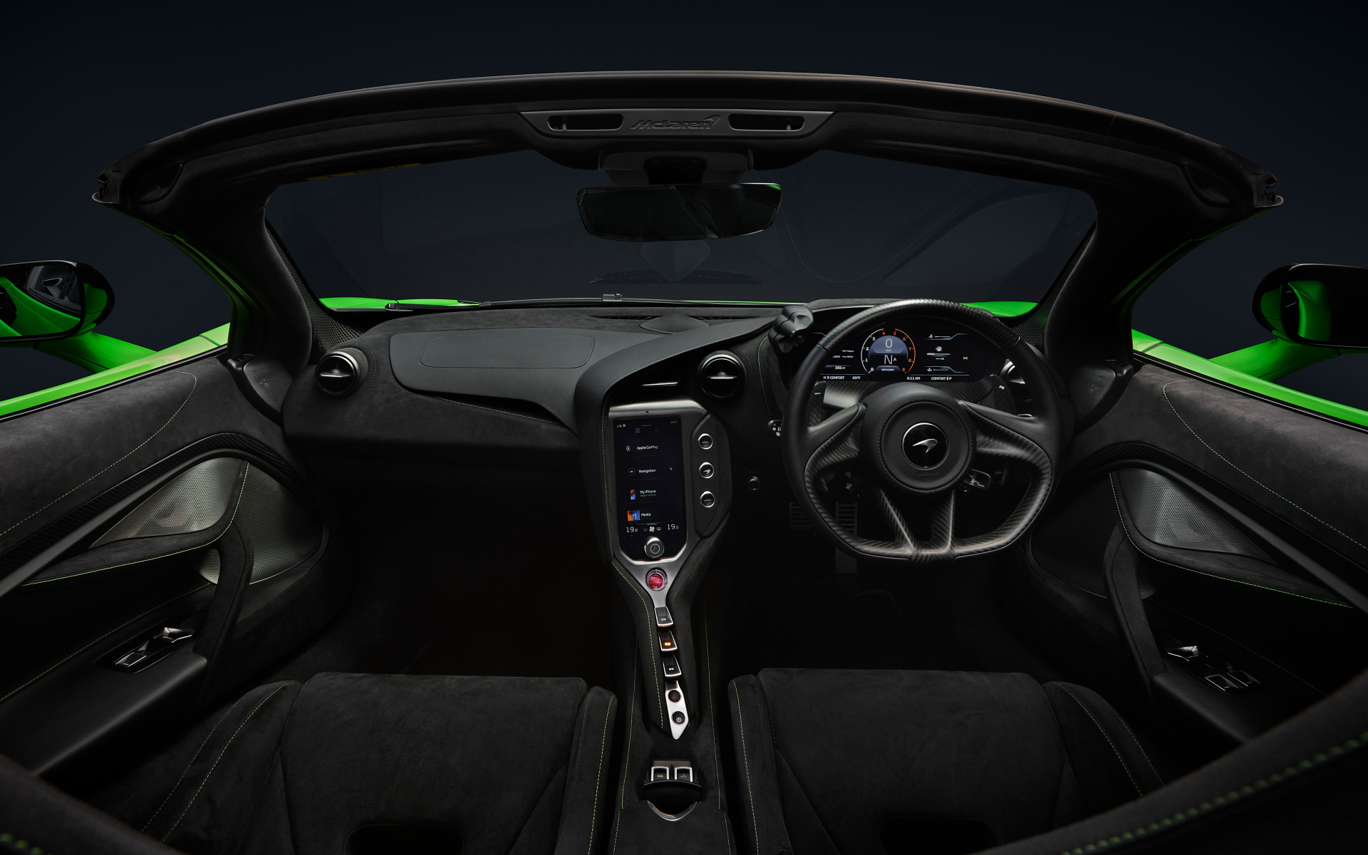 Салон автомобиля McLaren 750S