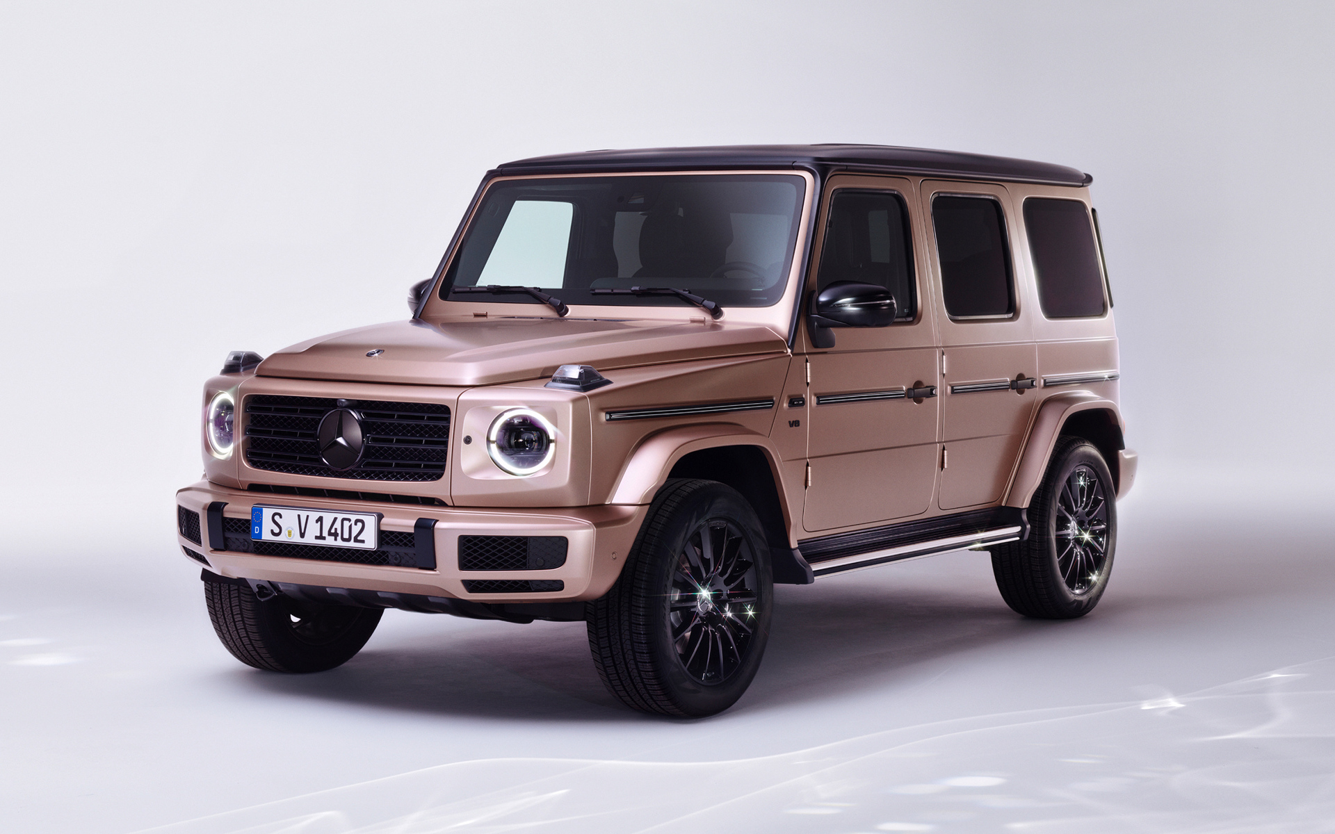 Стильный автомобиль Mercedes-Benz G 500 Stronger Than Diamonds