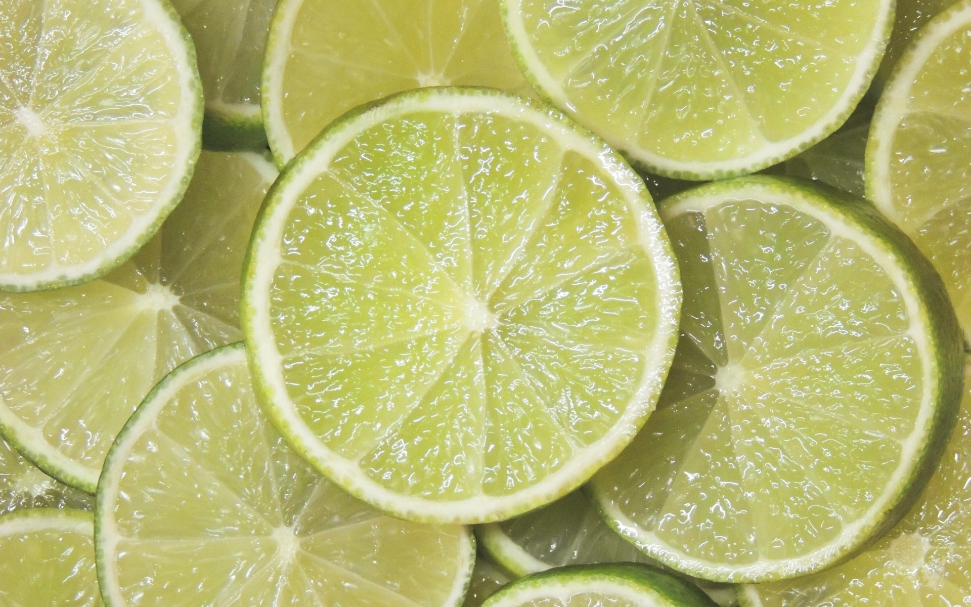 Кислый нарезанный лайм крупным планом