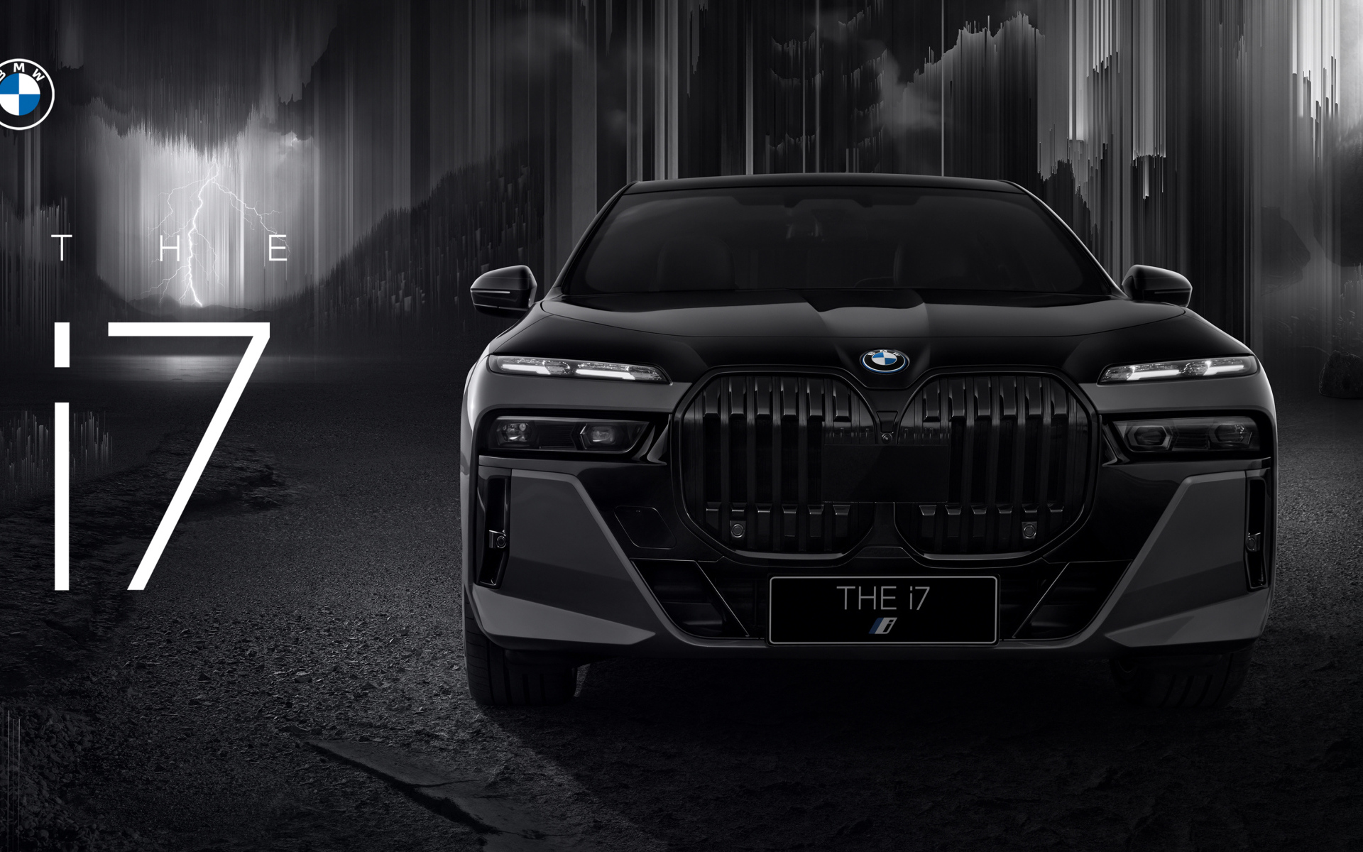 Вид спереди на автомобиль BMW i7