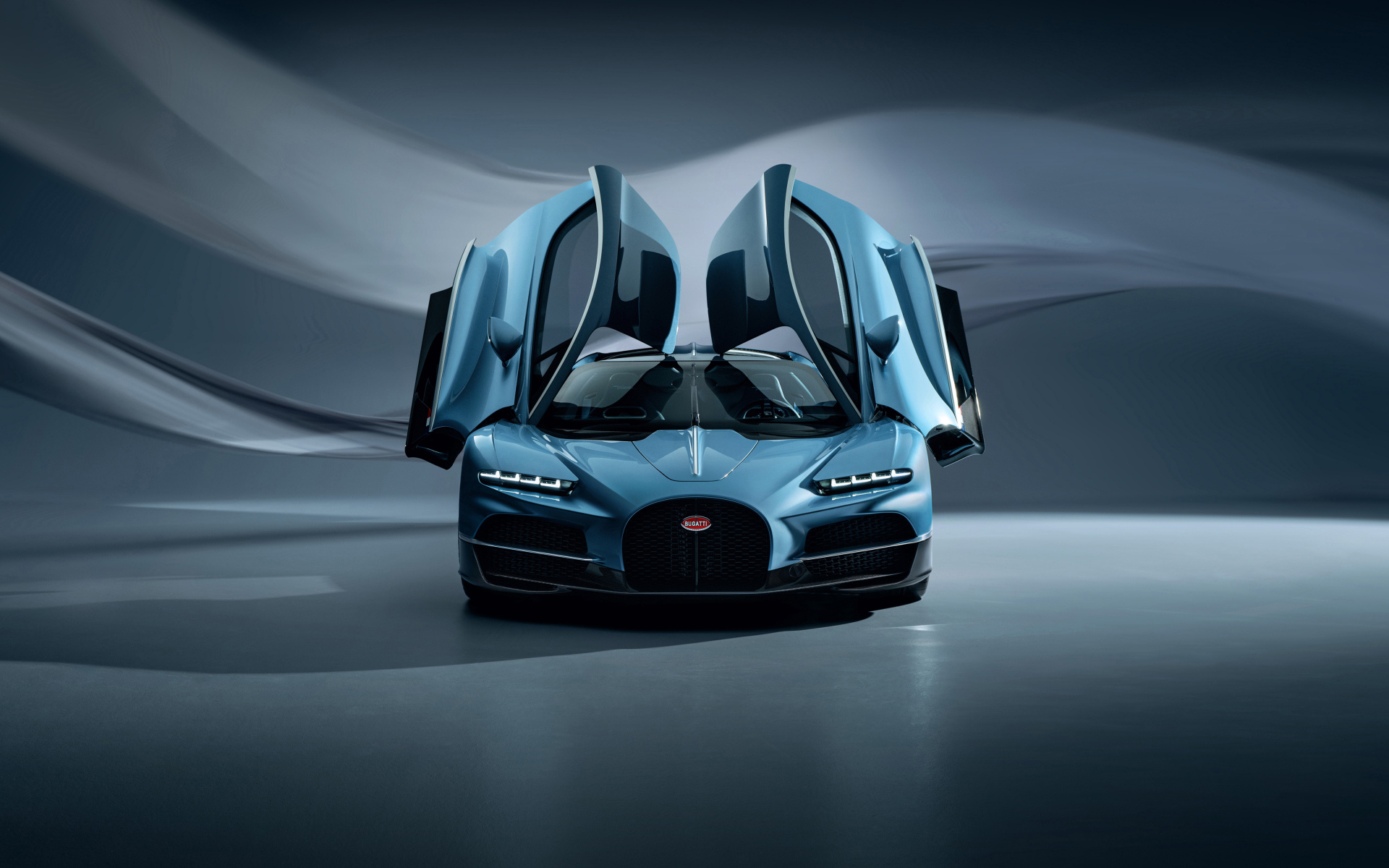 Автомобиль Bugatti Tourbillon 2024 года с открытыми дверями