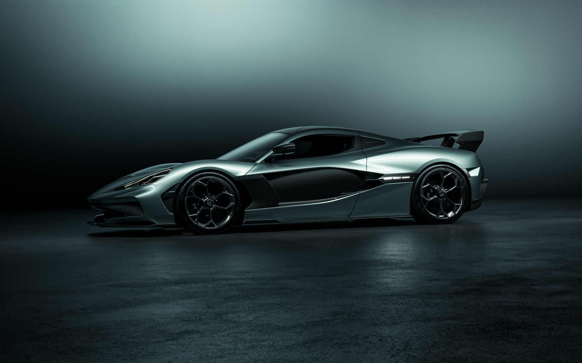 Автомобиль Rimac Nevera R 2024 года вид сбоку