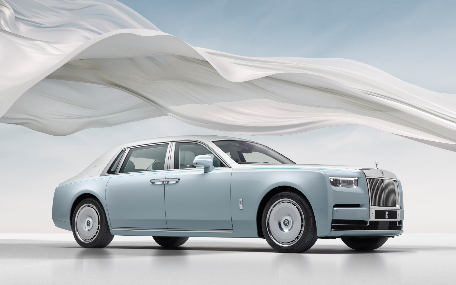 Автомобиль Rolls-Royce Phantom Scintilla 2025 года