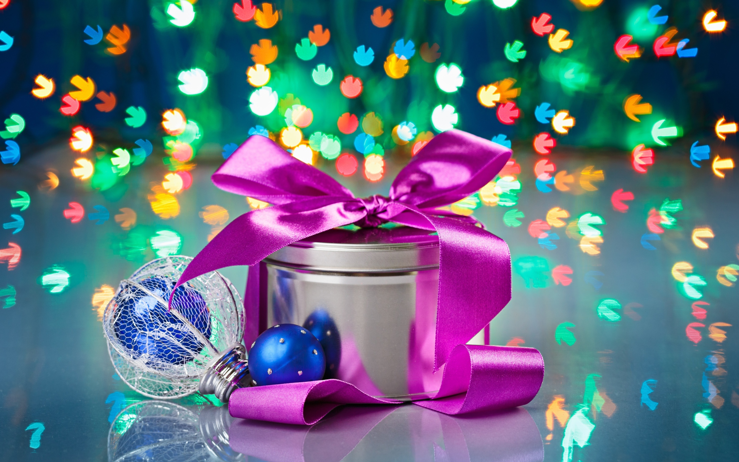 Коробочка с подарком