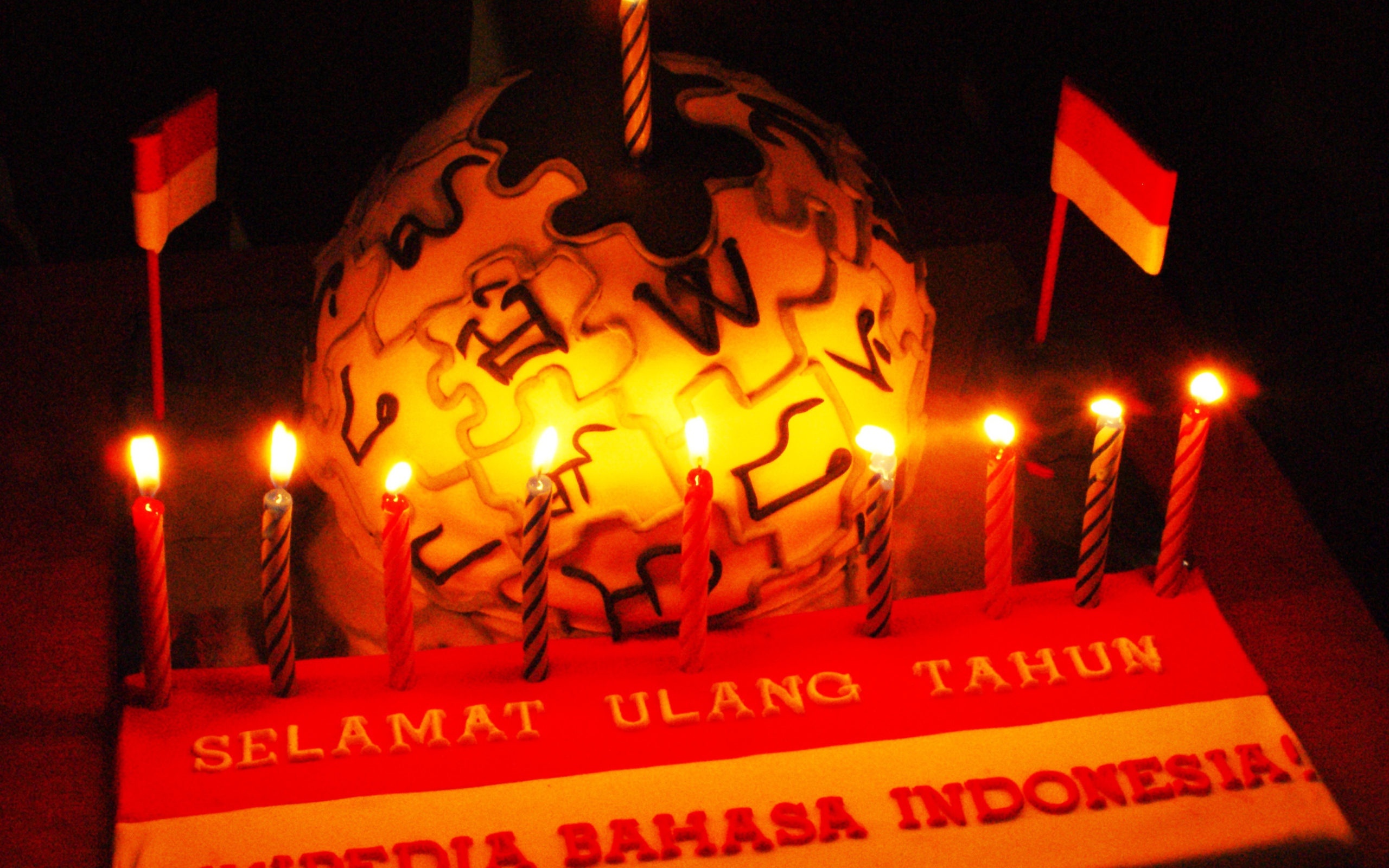 Индонезия торт на день рождения