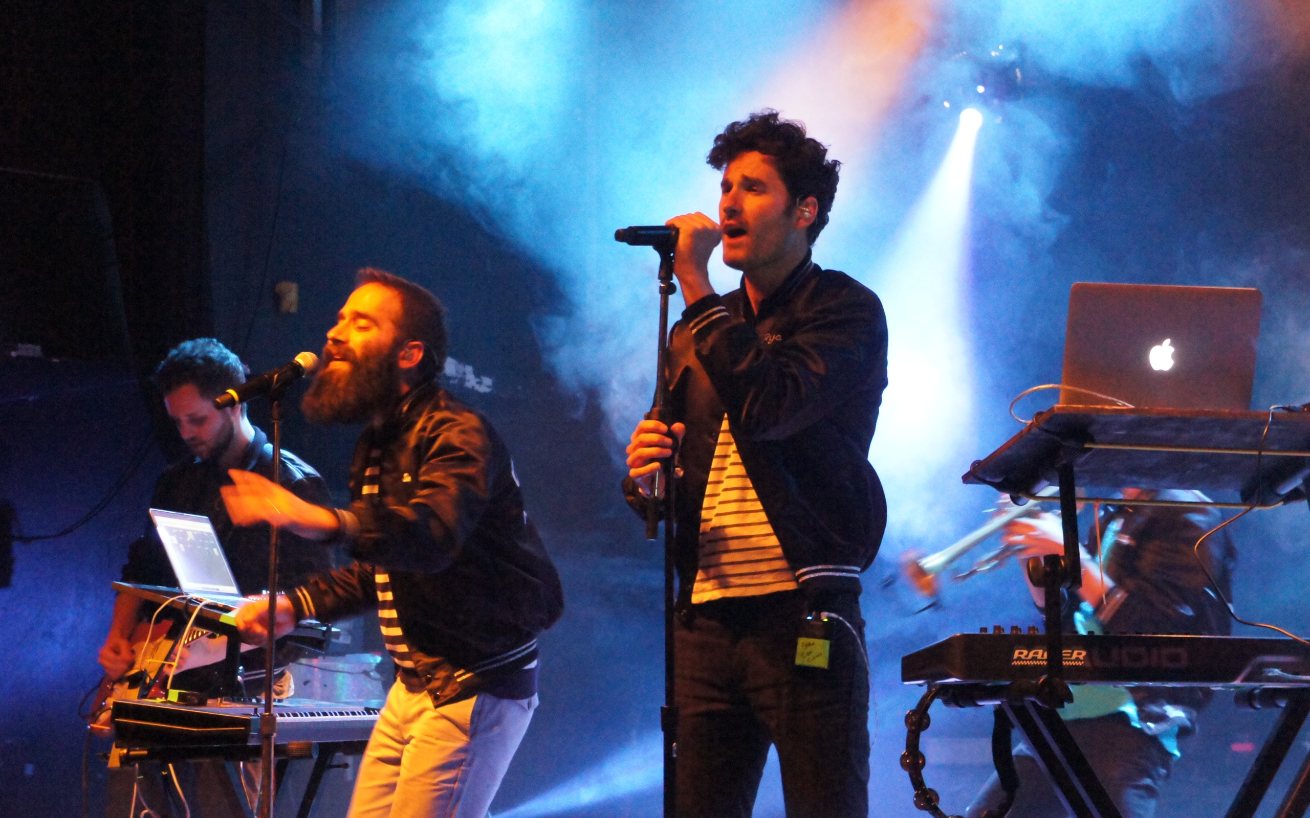 Capital Cities на концерте