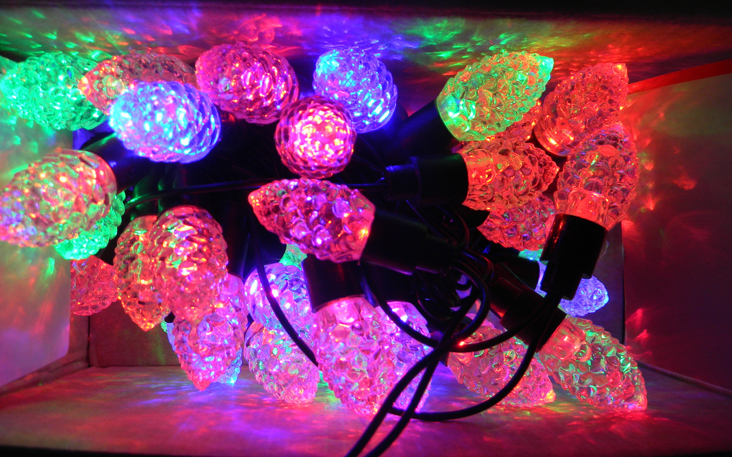 Гирлянда шишки