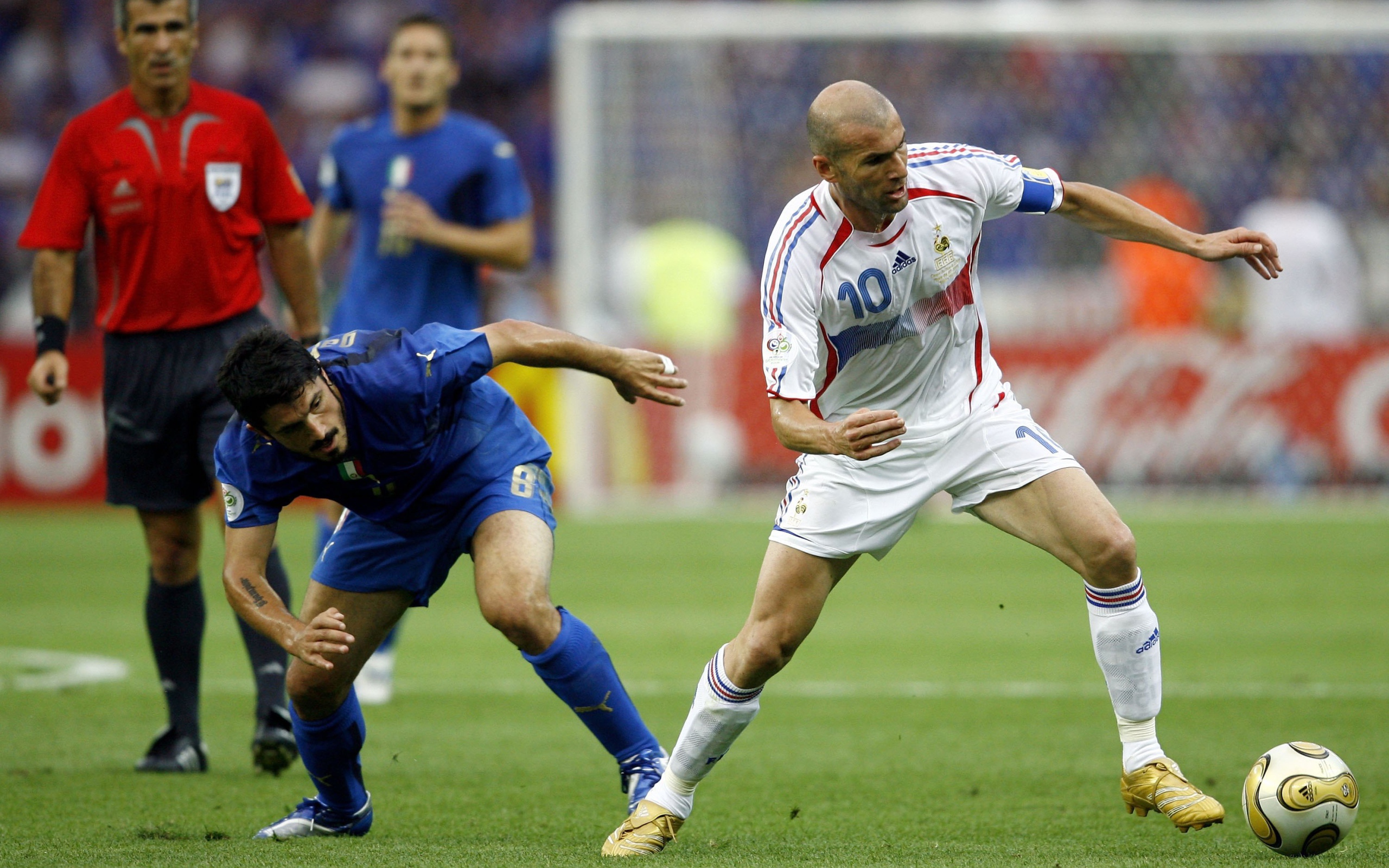 Легенда футбола Зинедин Зидан