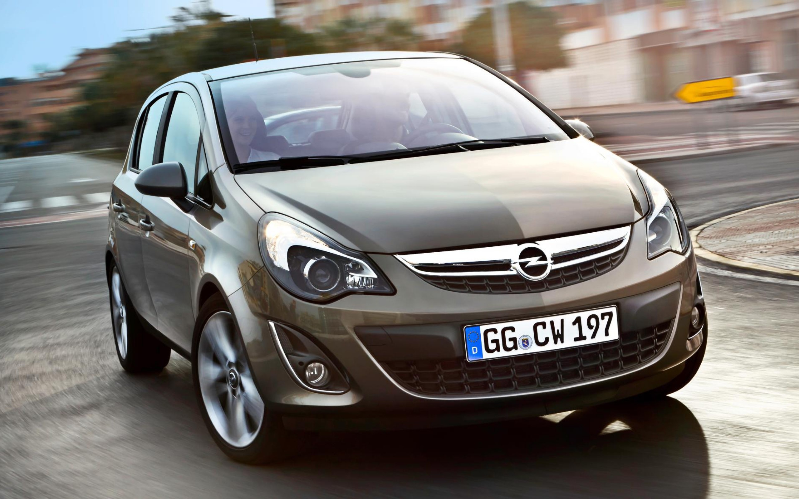 Test drive the car Opel Corsa 