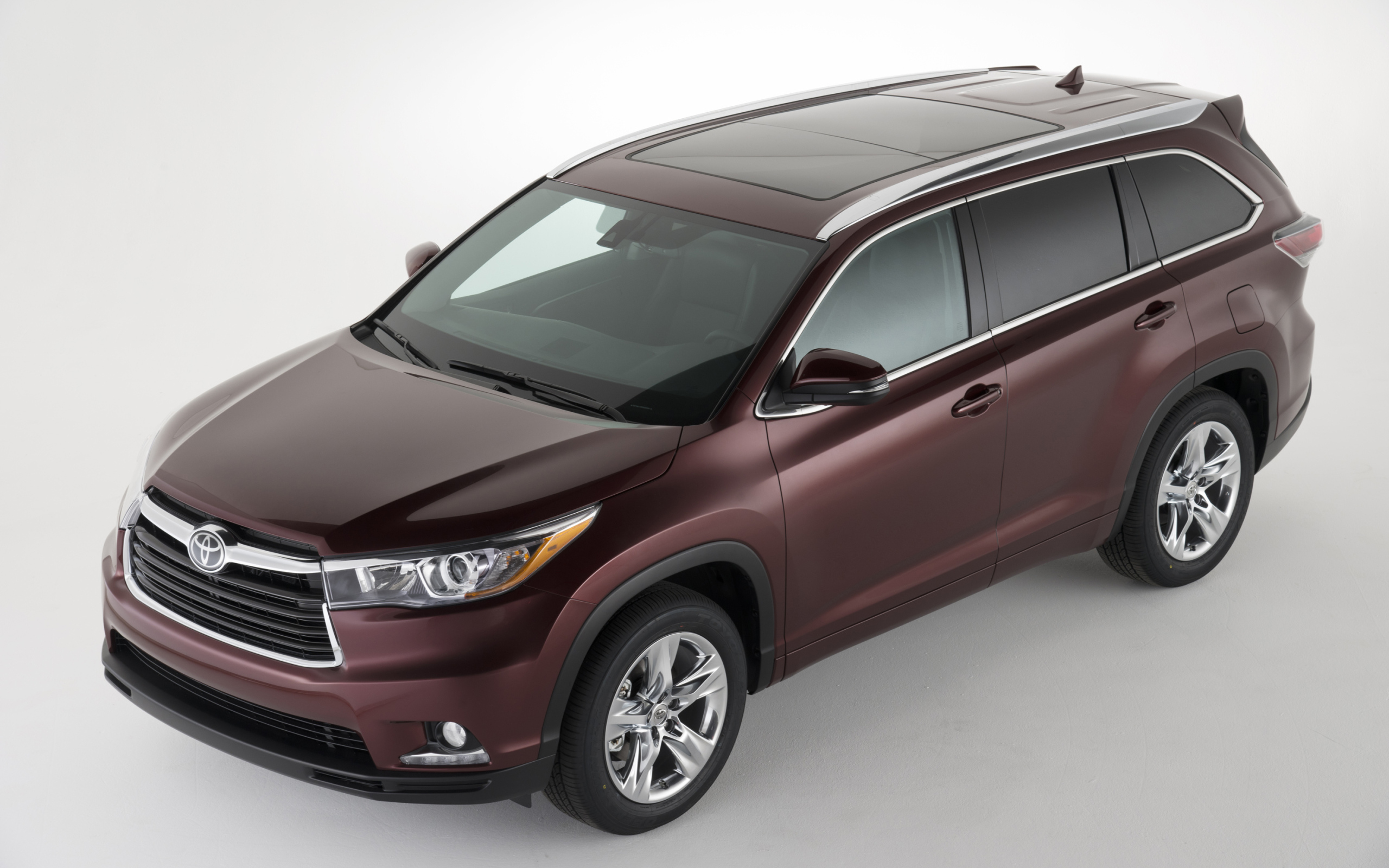 Тест драйв автомобиля Toyota Highlander 2014